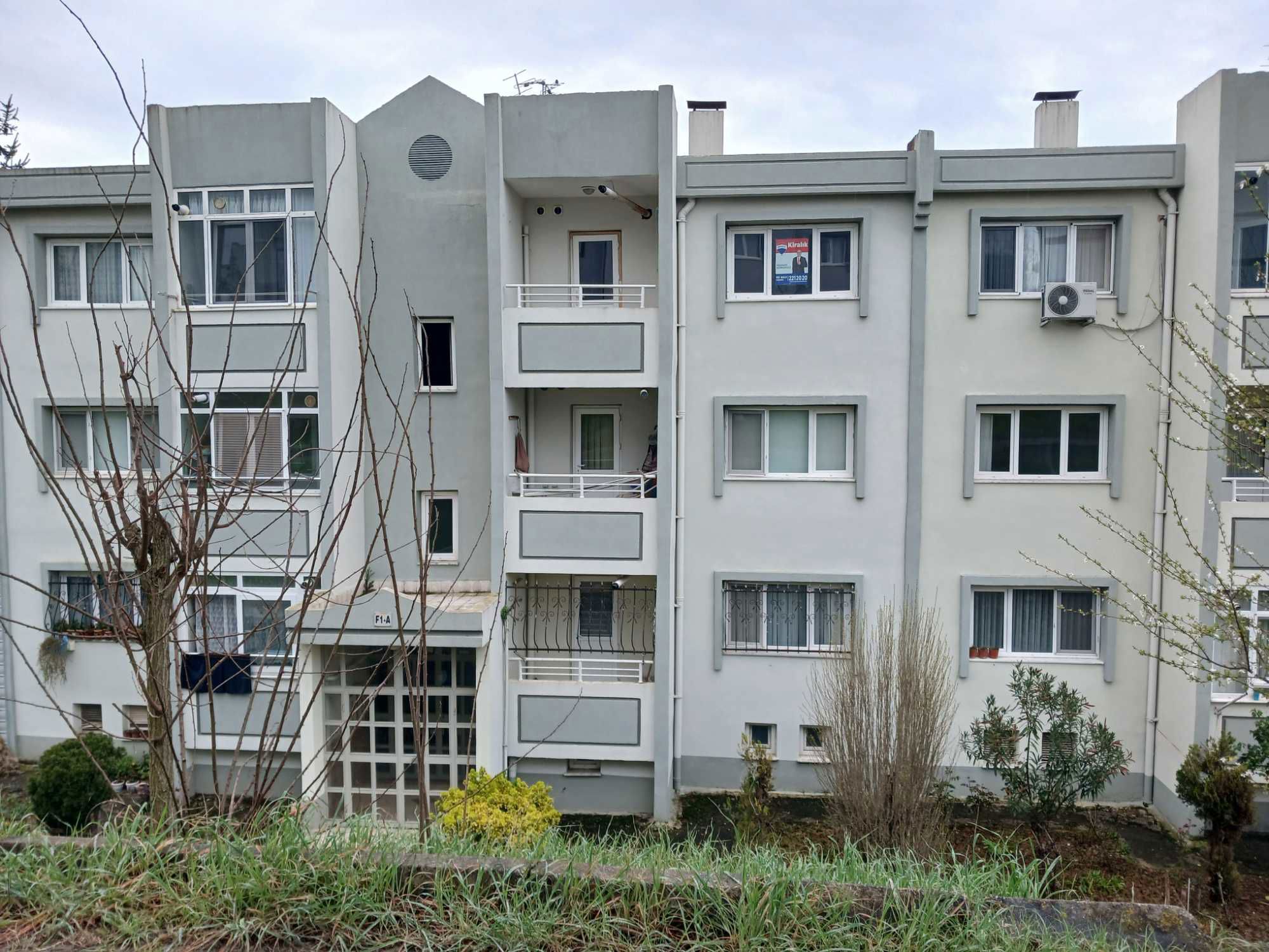 REMAX DESİGN SAKARYA KORUCUKTA SİTE İÇİ 2+1 KİRALIK DAİRE