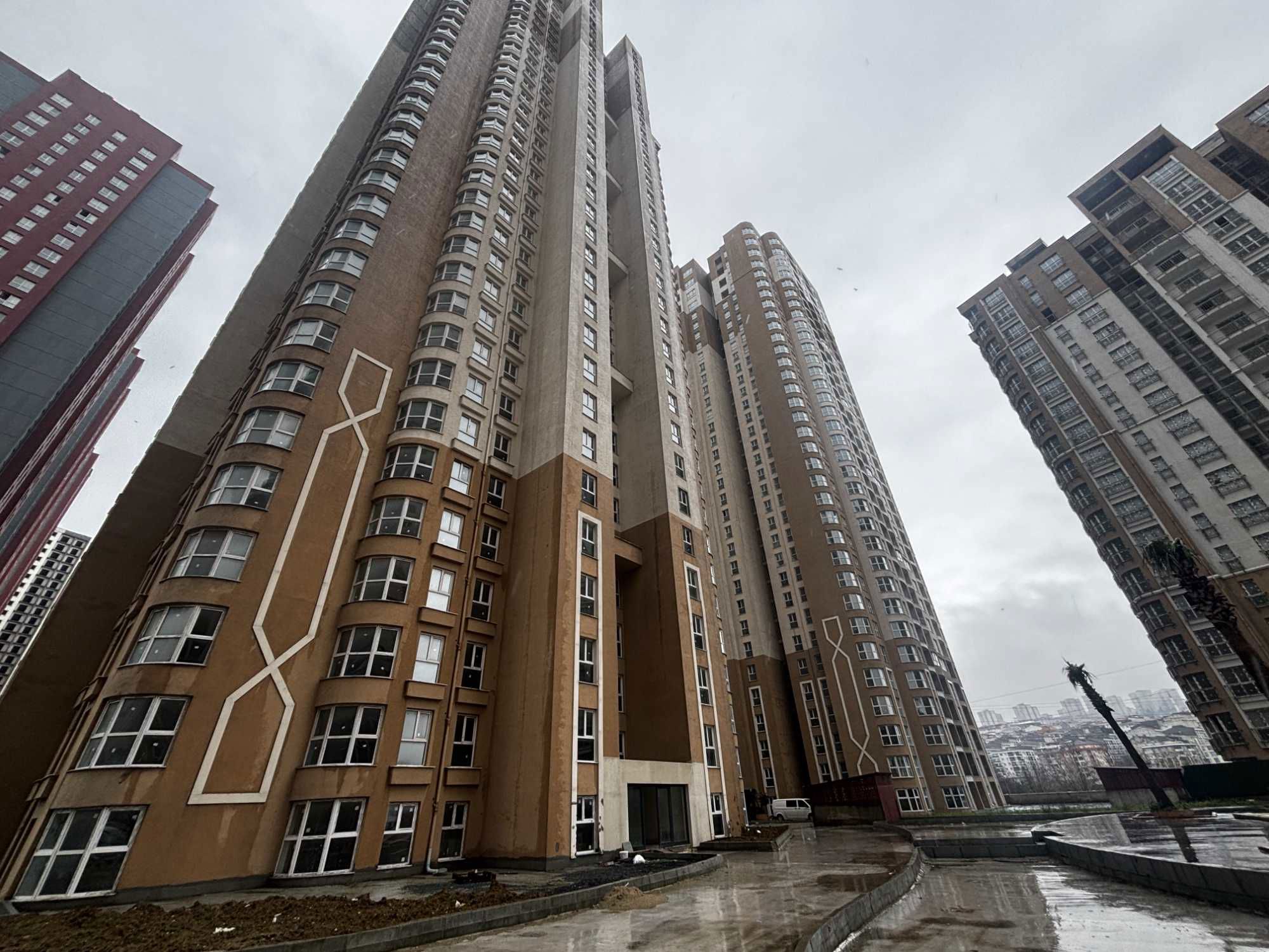 REMAX S TOWERS'TA SATILIK 3+1 DAIRE