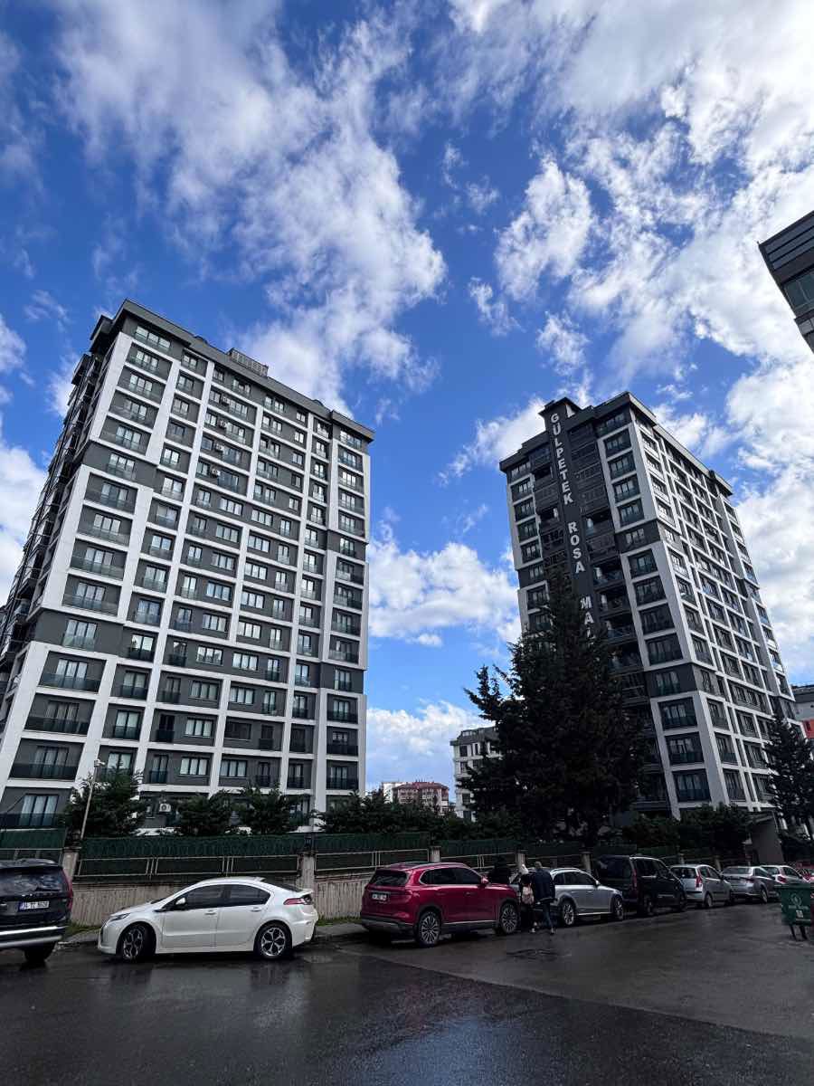 ALTAYÇEŞME GÜLPETEK ROSA MALTEPE SİTESİNDE SATILIK 2+1 BAHÇE KATI