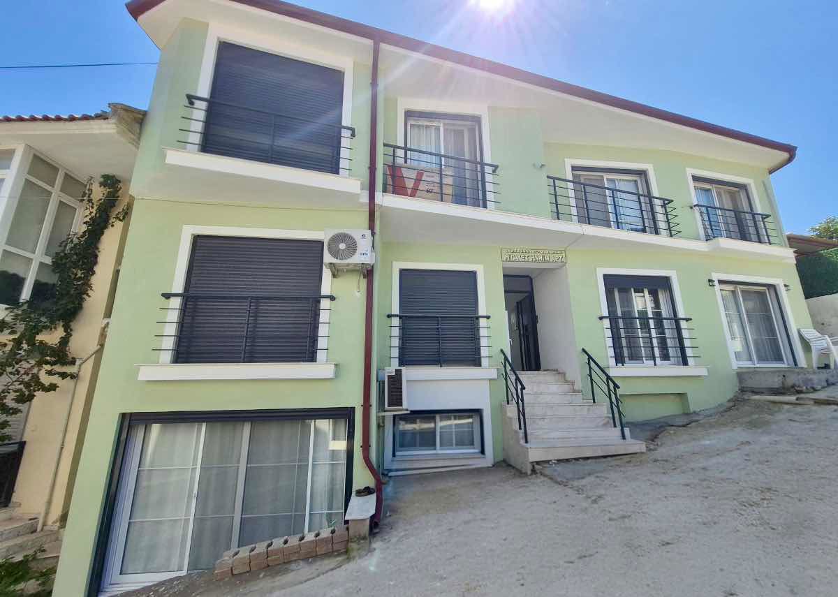 ÇEŞME MARİNA'DA SIFIR BİNADA 2+1 EŞYASIZ KONFORLU DAİRE