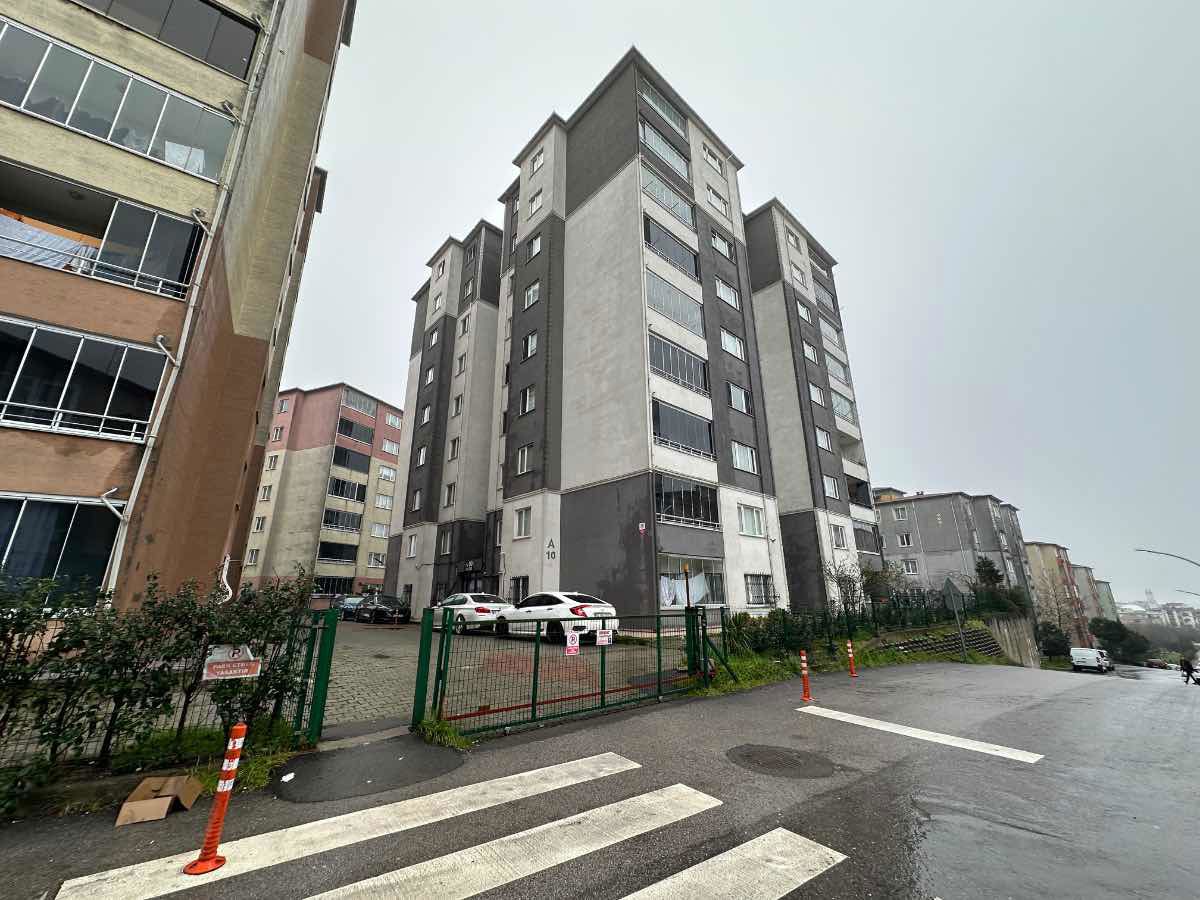 ÇAĞDAŞKENT ÇAYIROVA SEMT KONAĞI KARŞISI A10 BLOK 3+1 DAİRE