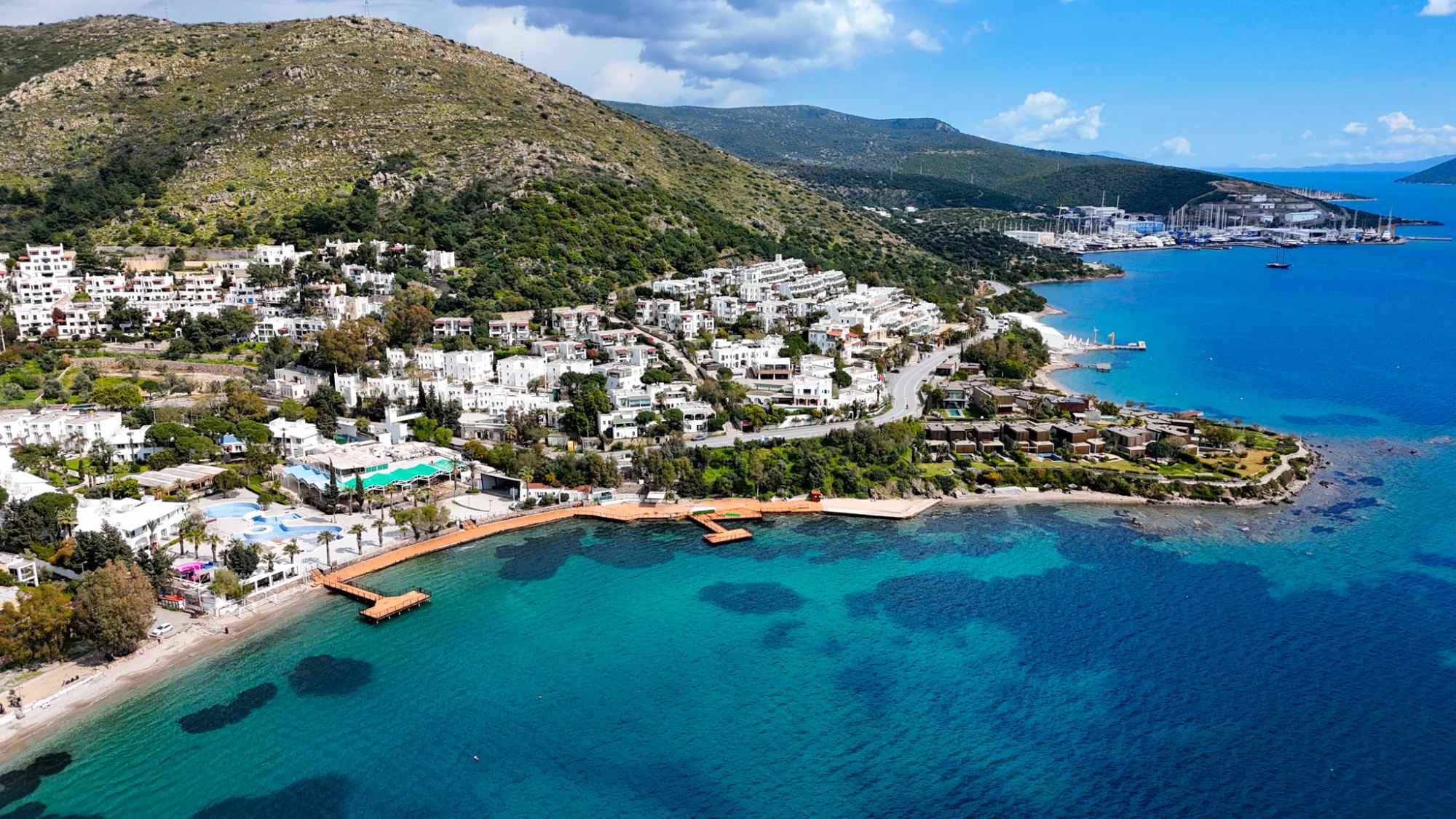 BODRUM KUMBAHÇEDE DENİZE 100 METRE PANORAMİK MANZARALI DAİRE