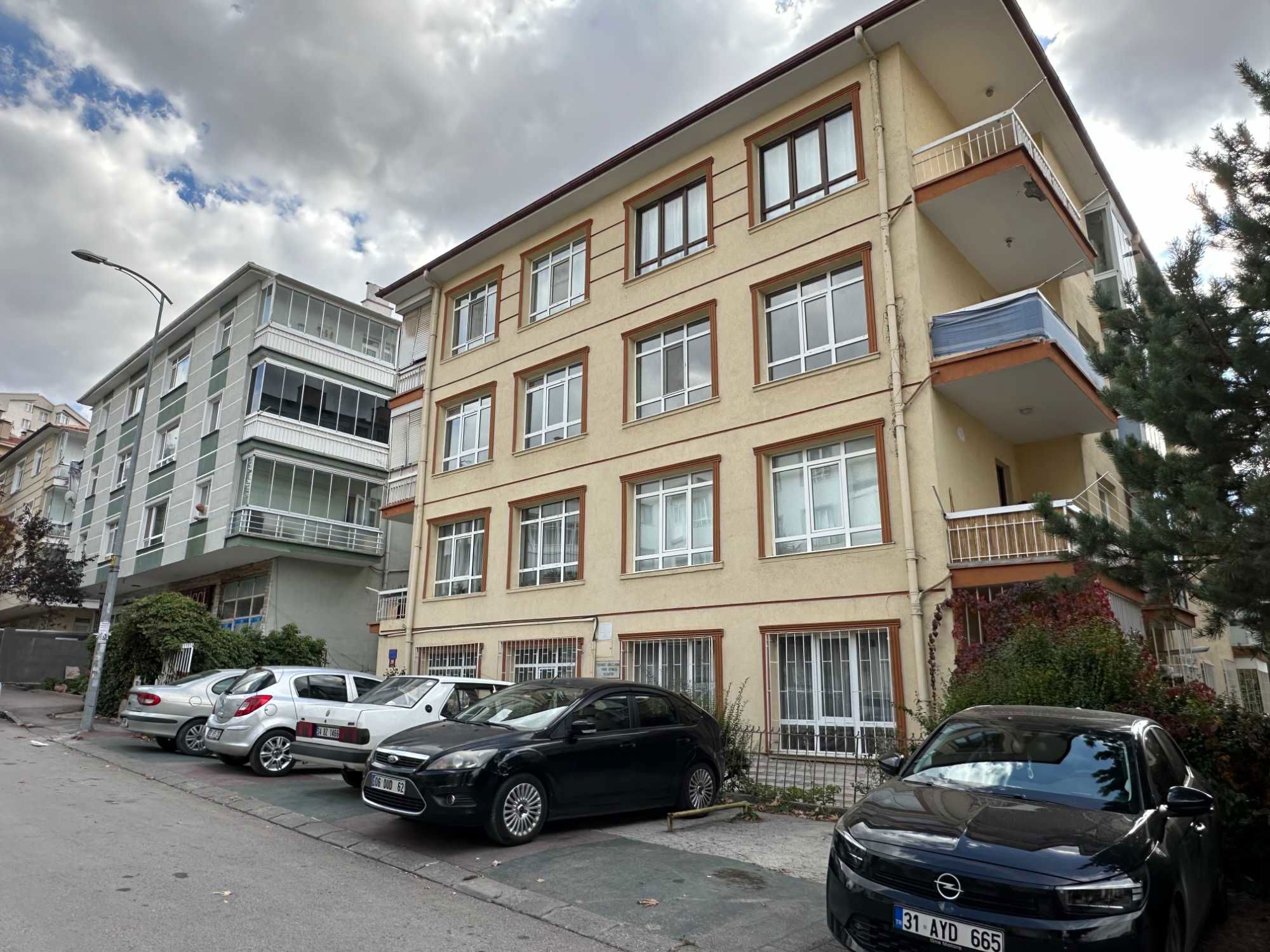 ÇANKAYA HARBİYE MAH. KİRALIK 3+1 DAİRE