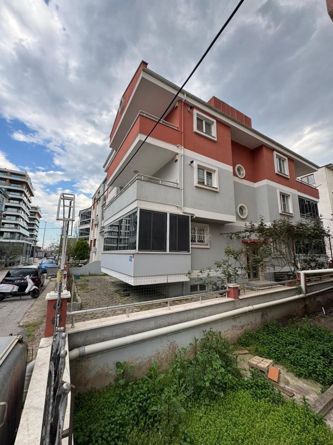 REMAX MİD PAŞAALANI REZİDANSLAR BÖLGESİ SATILIK 3+1