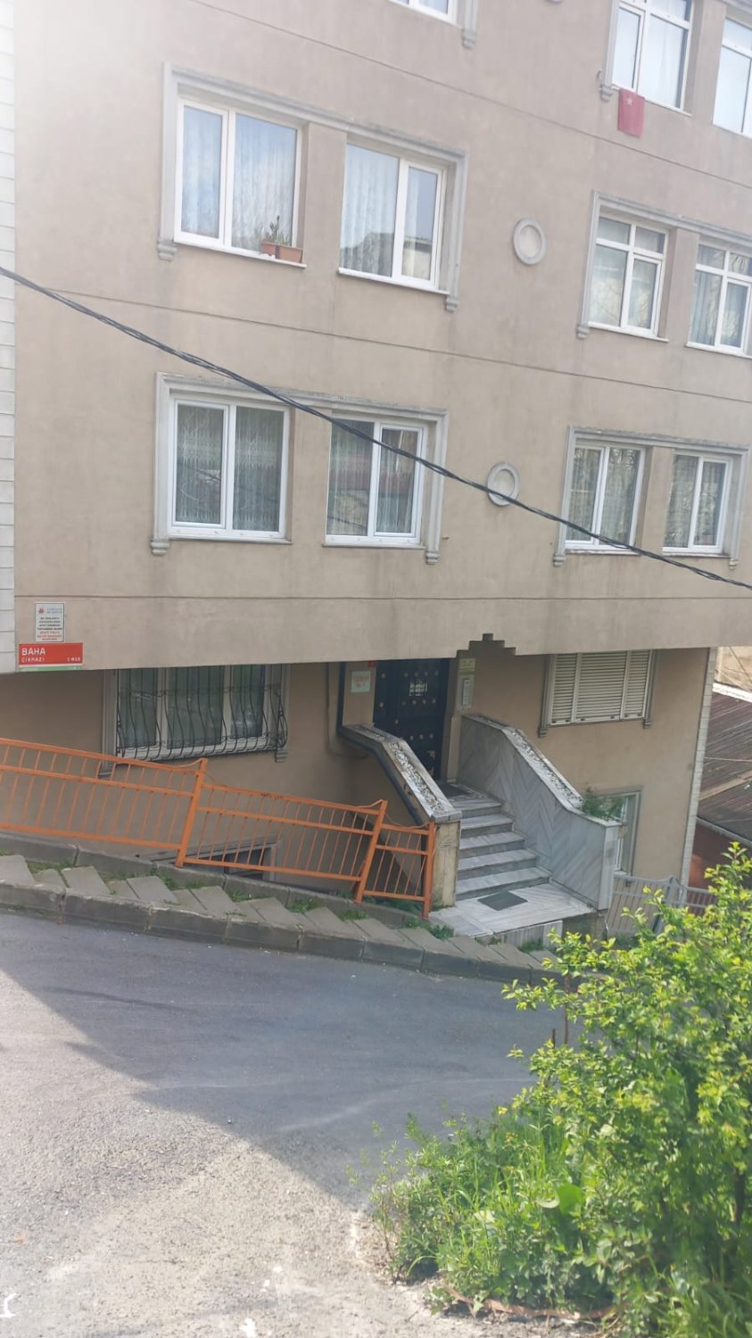 ÇAĞLAYAN  METRO'YA 10 DK  YÜRÜME MESAFESİNDE  GENİŞ 3+1 SATILIK