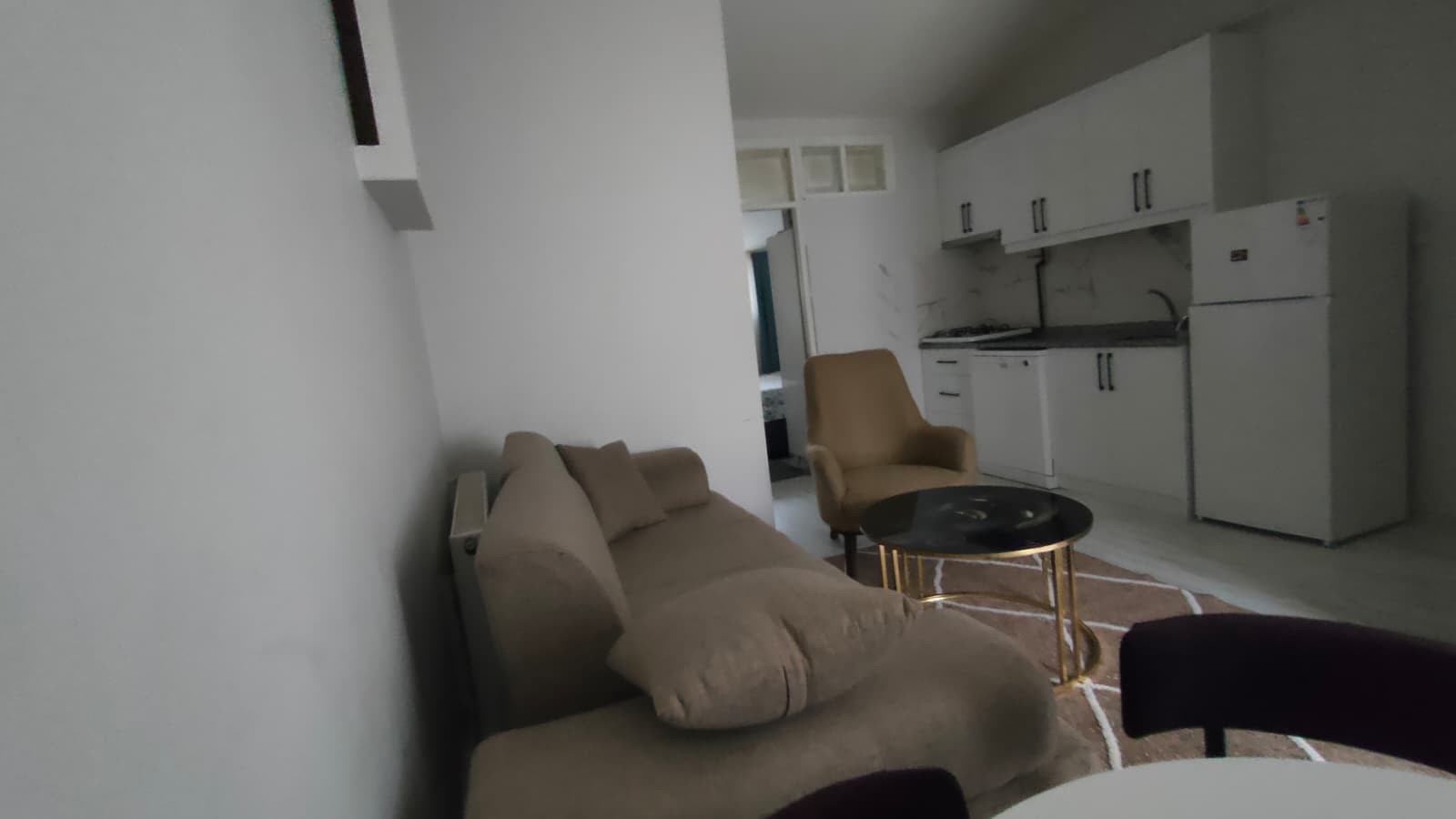 FESLEĞEN MAH.NDE EŞYALI KİRALIK 1+1 APART