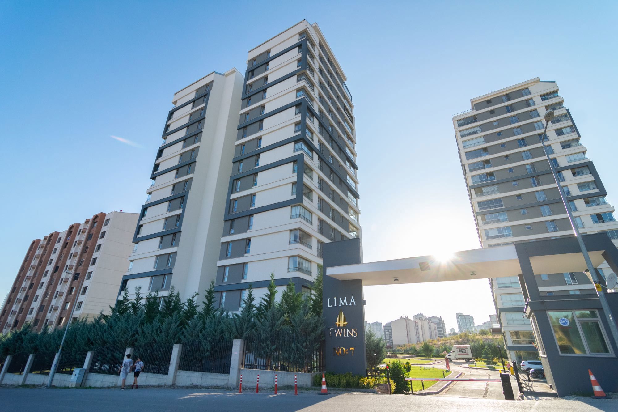 PARK CADDESİ LİMA TWİNS SİTESİNDE KİRALIK LÜKS YAPILI 4+1 DAİRE
