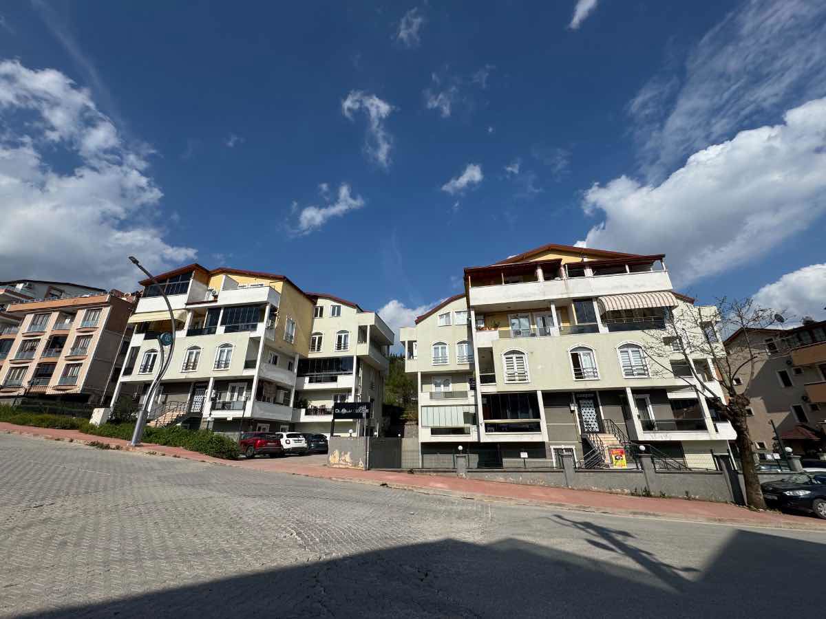İZMİT KURUÇEŞME KOCATEPE MAH. SATILIK 3+1 ÇATI DUBLEKS