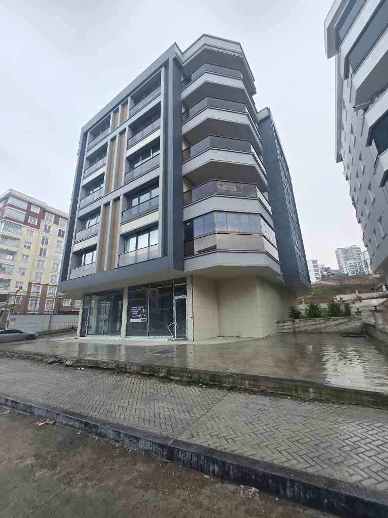 KÜÇÜKKOLPINAR/NİŞANTAŞI CD.ULTRALÜKS SATILIK  4,5+1 DAİRELER