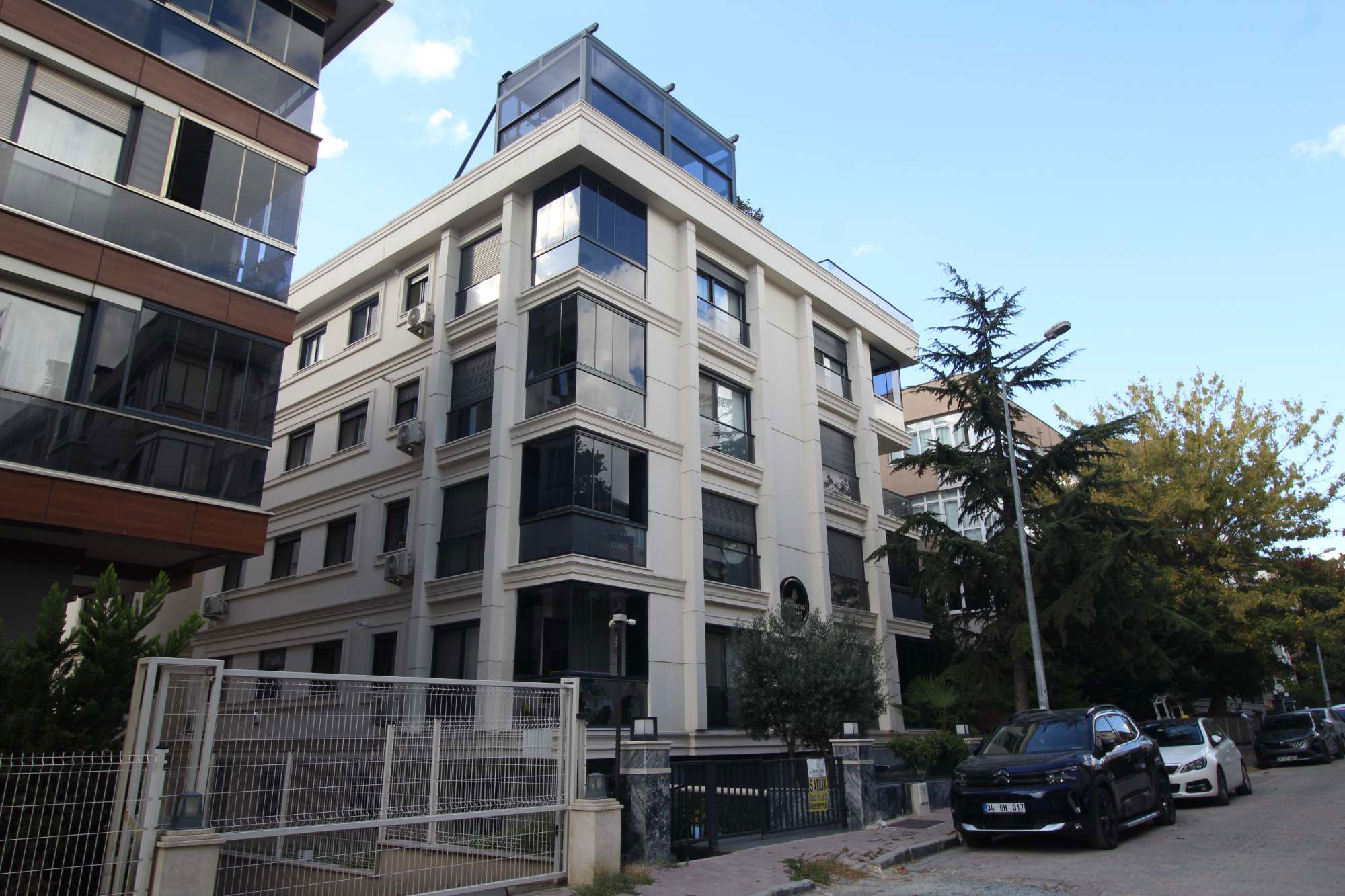 BAHÇELIEVLER ÇALIŞLAR YENI BINA 6+2 DUBLEKS TERASLI OTOPARKLI