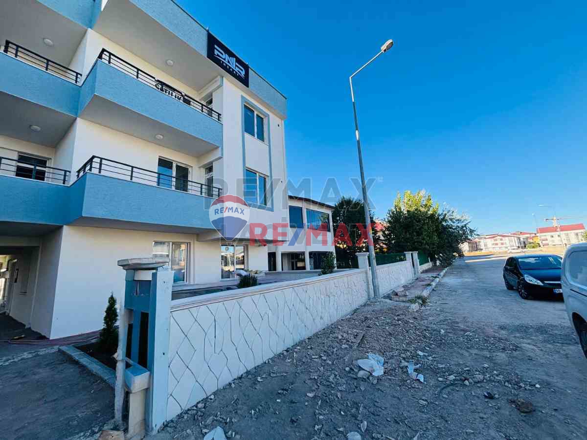 RE/MAX LACİVERT'TEN DADAŞKENT'TE SATILIK 1+1 SIFIR DAİRE