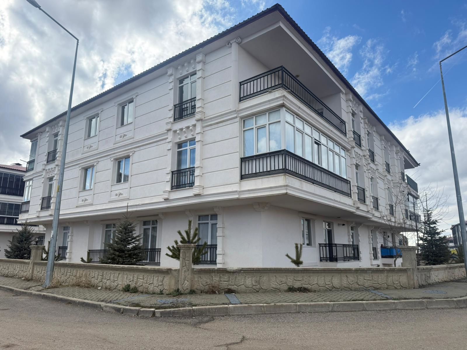 REMAX İLKE'DEN DADAŞKENT'TE 3+1 SATILIK DAİRE