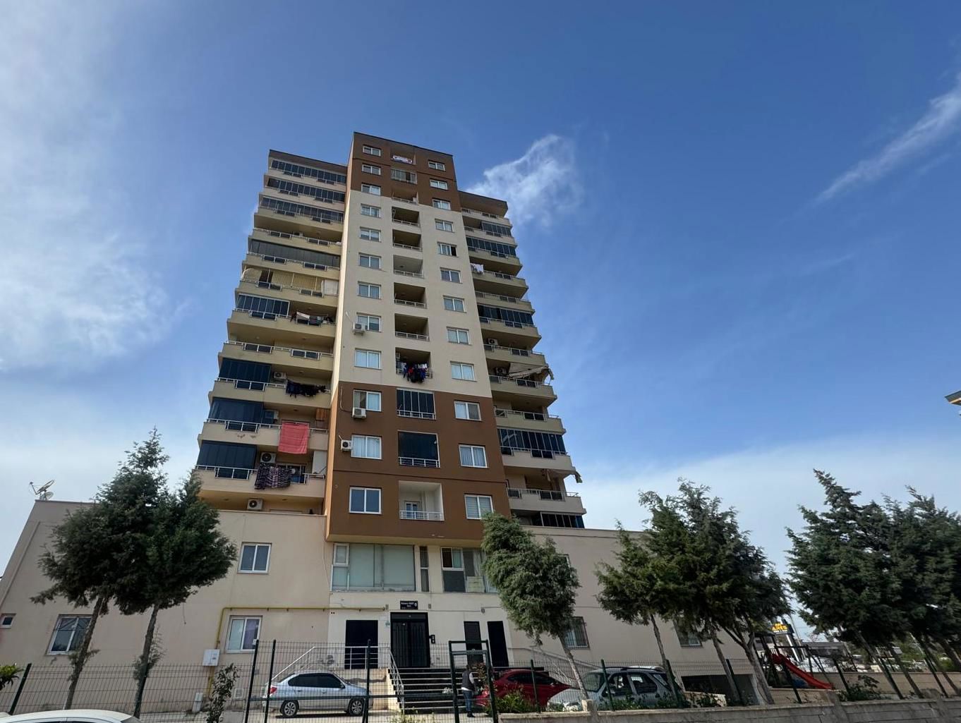 REMAX TOROS'TAN TECE'DE MERKEZİ KONUMDA DENİZ MANZARALI KİRALIK 1+1