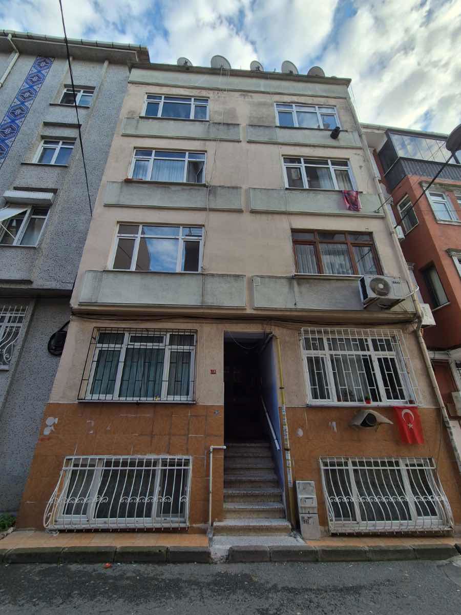 FATİH’TE KENTSEL DÖNÜŞÜM FIRSATI! SATILIK 1+1 YATIRIMLIK DAİRE
