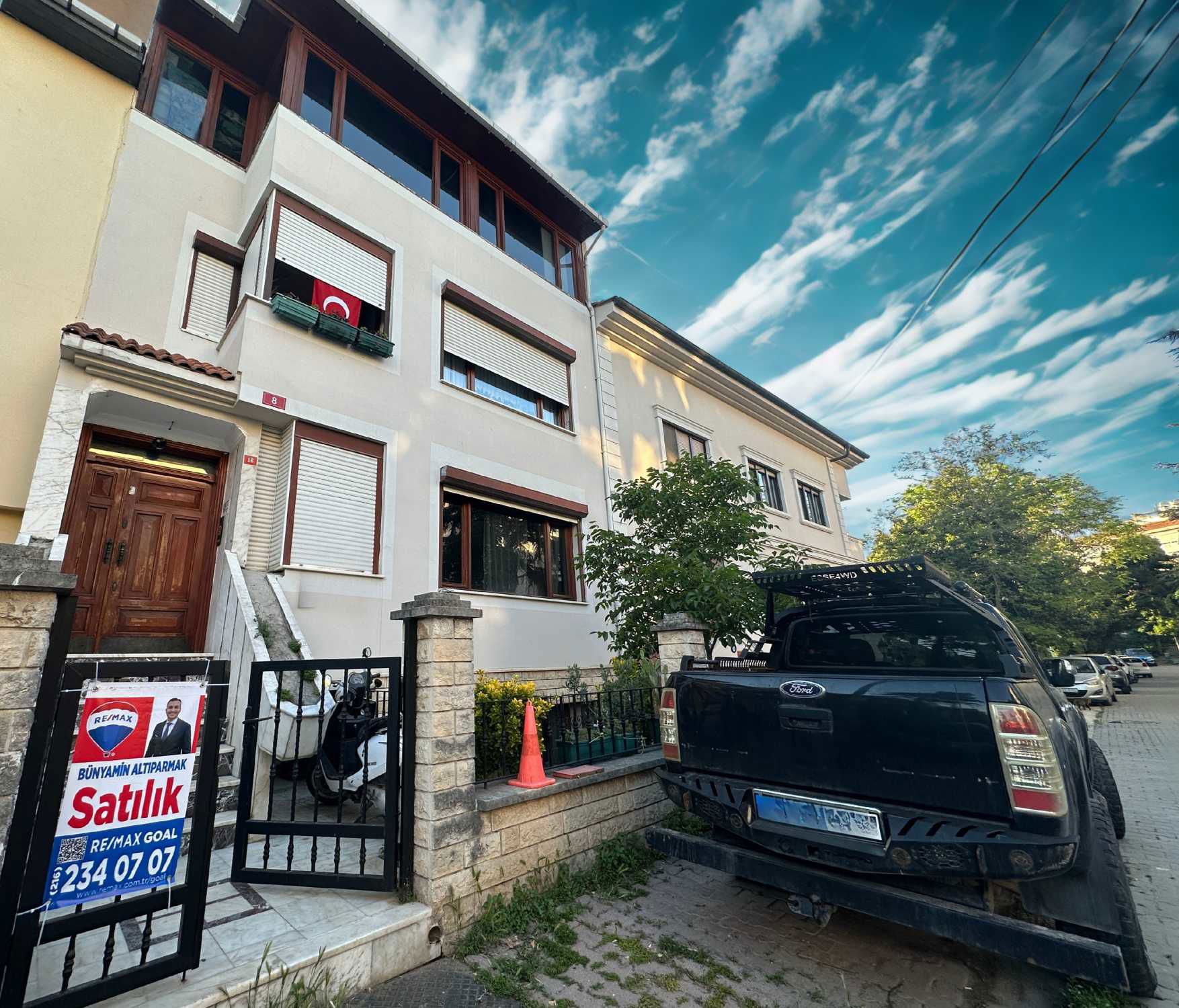KOŞUYOLU SABANCI SİTESİ KARŞISI GENİŞ 2+1 SATILIK DAİRE / BOŞTUR