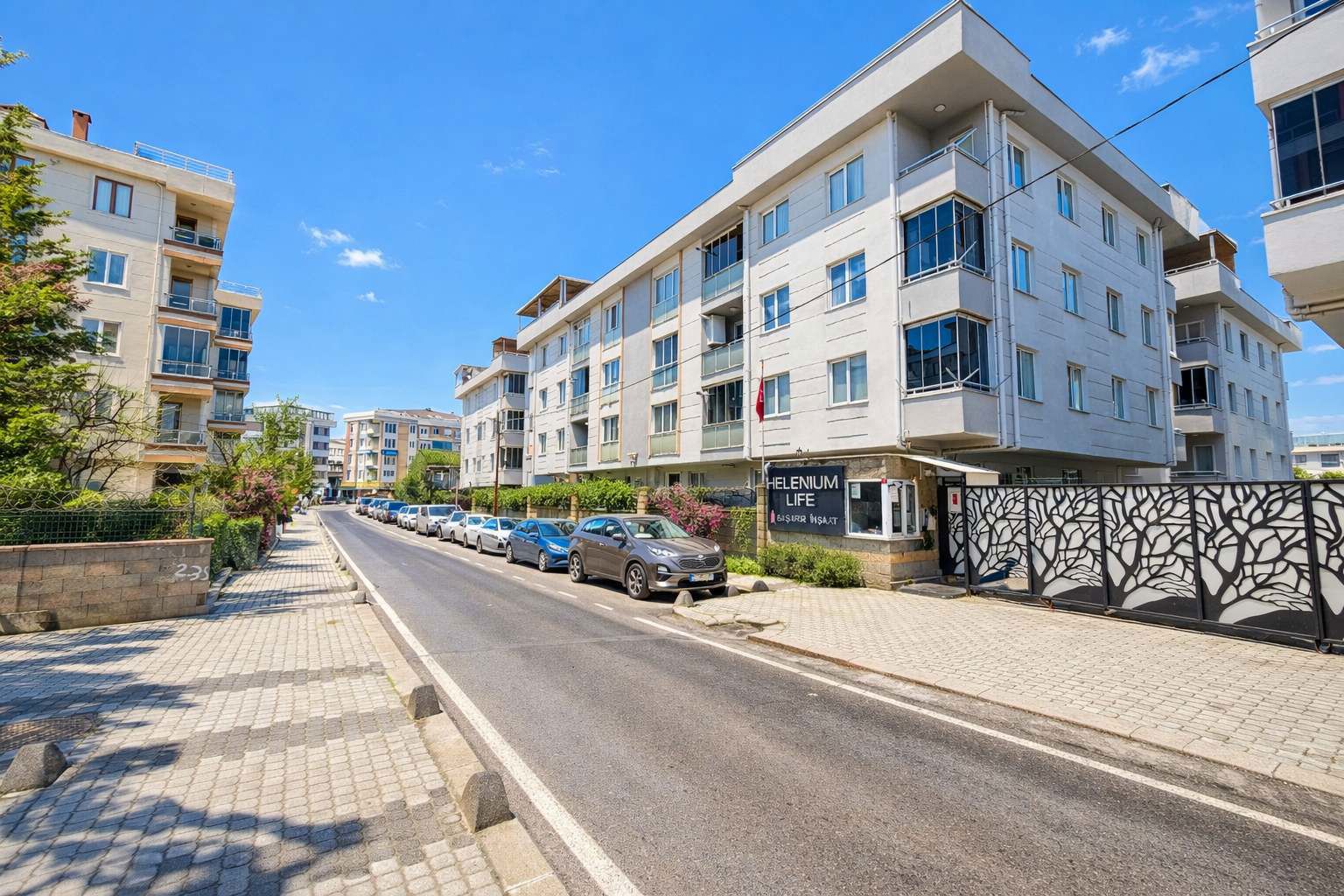 SANCAKTEPE SARIGAZİ HELENYUM LIFE SİTESİNDE SATILIK 2+1
