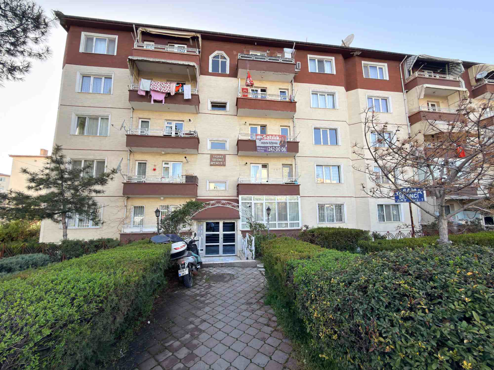 SİNCAN ŞEHİT HAYDAR YOLCU CADDESİNDE SATILIK 3+1 SİTE DAİRESİ