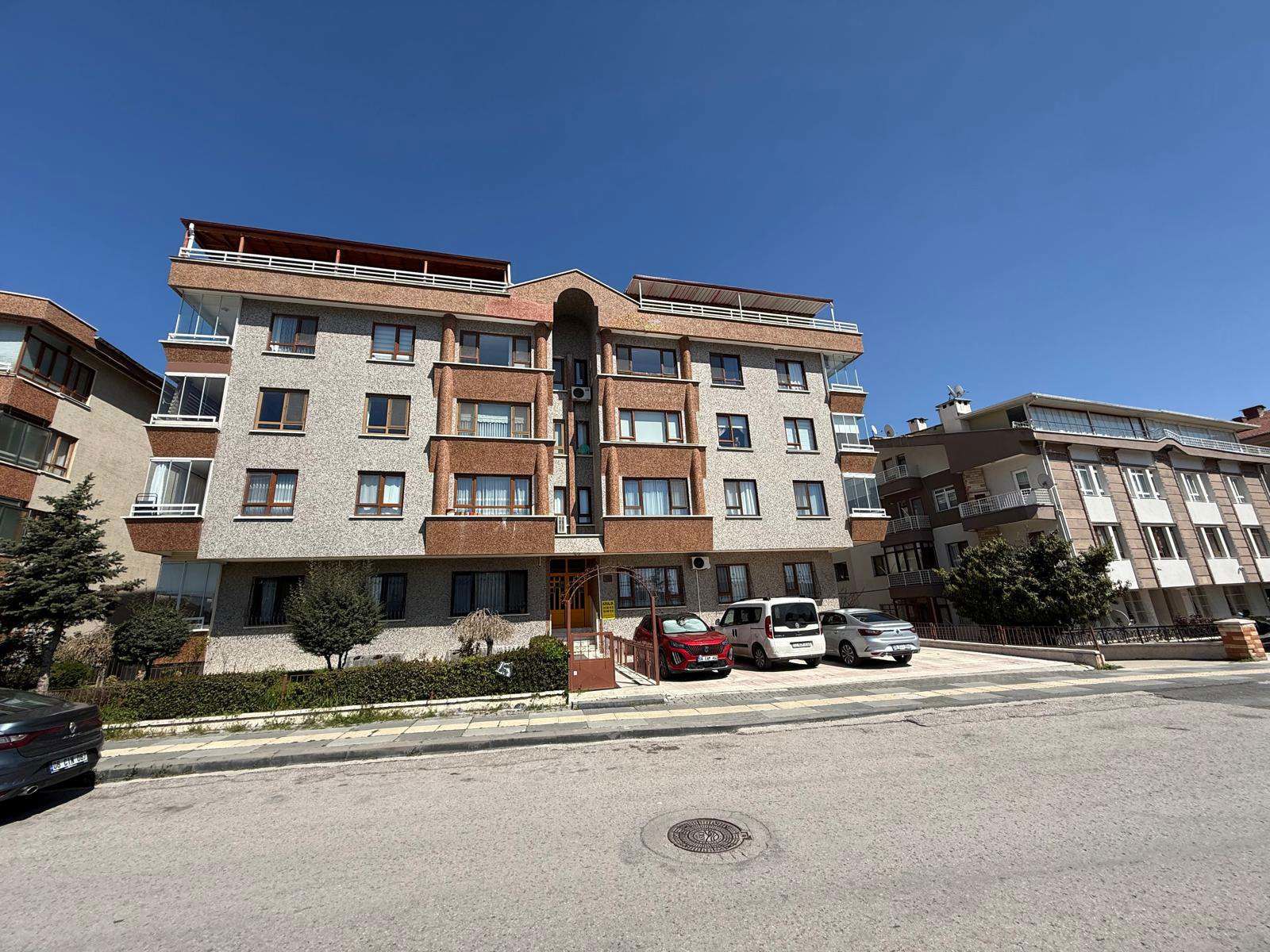 BASINEVLERİNDE GATA YAKINI 3+1 ARA KAT KİRALIK DAİRE