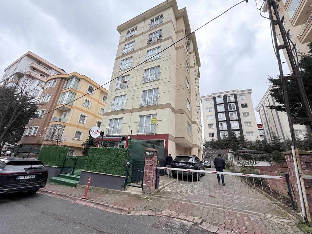SATILIK / ÜMRANIYE MEHMET AKIF'TE METRO YAKIN 2+1 DAIRE