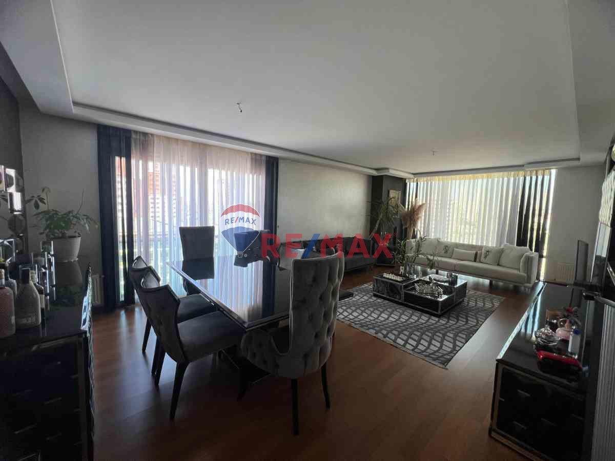 BAHÇEŞEHİR 2KISIM TERRACE GARDEN RESİDANCE SATILIK 2+1 DAİRE