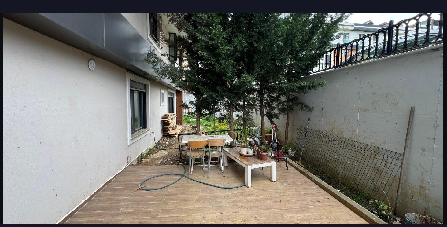 İDEALTEPE SAHİLDE ÖNÜ AÇIK FERAH SATILIK 1+1