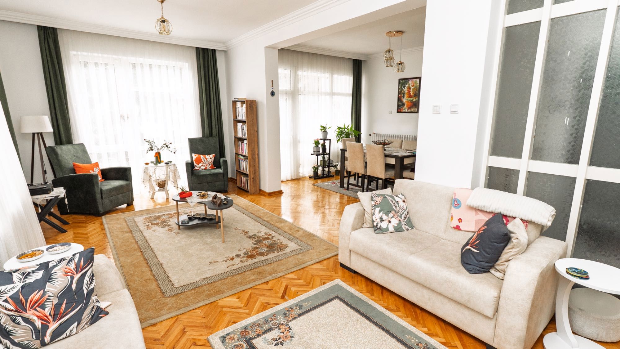 ÇANKAYA ŞAİR NEDİM SOKAK'TA 3+1 SATILIK DAİRE