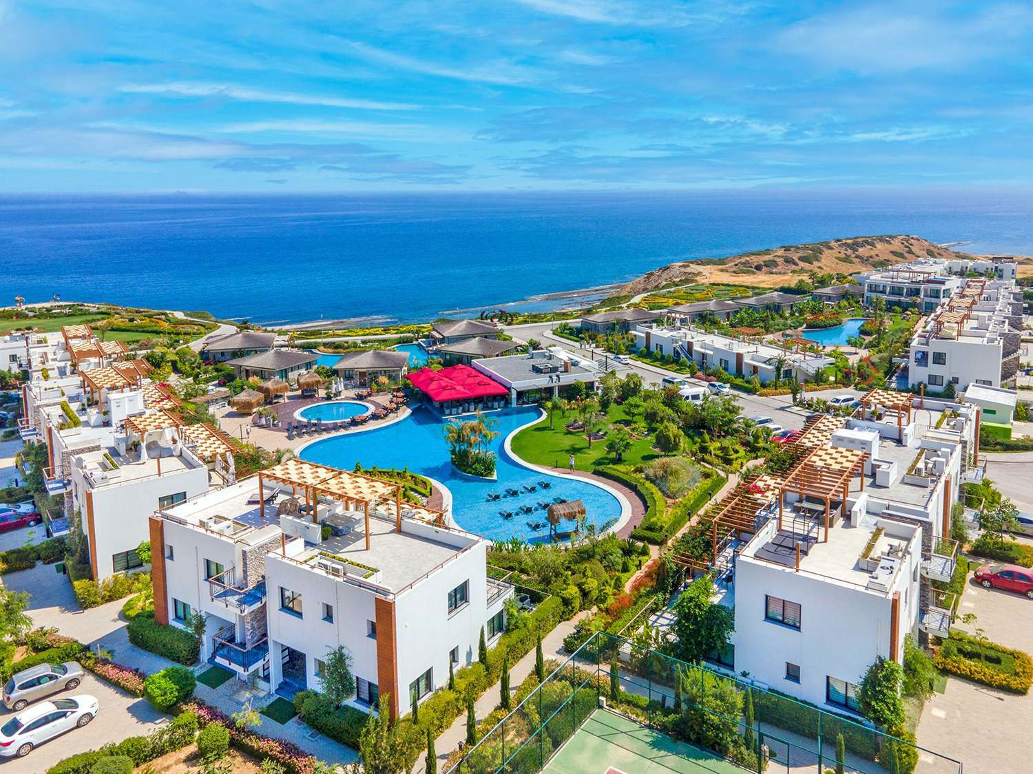 ESENTEPE’DE DENIZIN TAM KENARINDA, PRESTIJLI SITEDE FULL EŞYALI 2+1