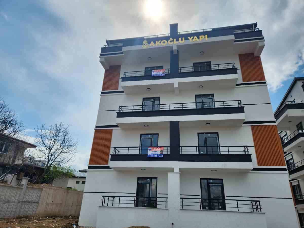 BAŞİSKELE YEŞİLYURT'TA SİTE İÇİ 3+1 KİRALIK DAİRE