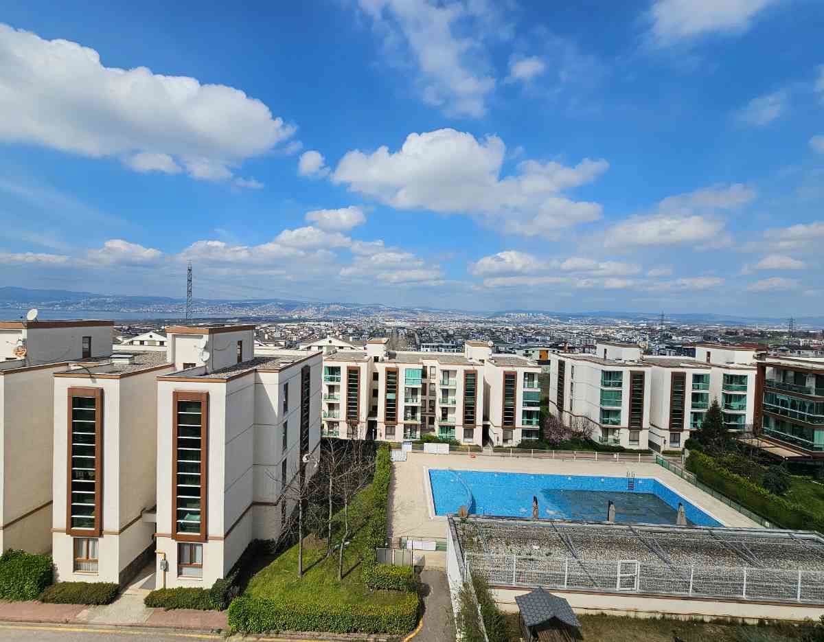 BAŞİSKELE ALİZEPARK CİTY'DE 3+1 DENİZ MANZARALI SATILIK DAİRE