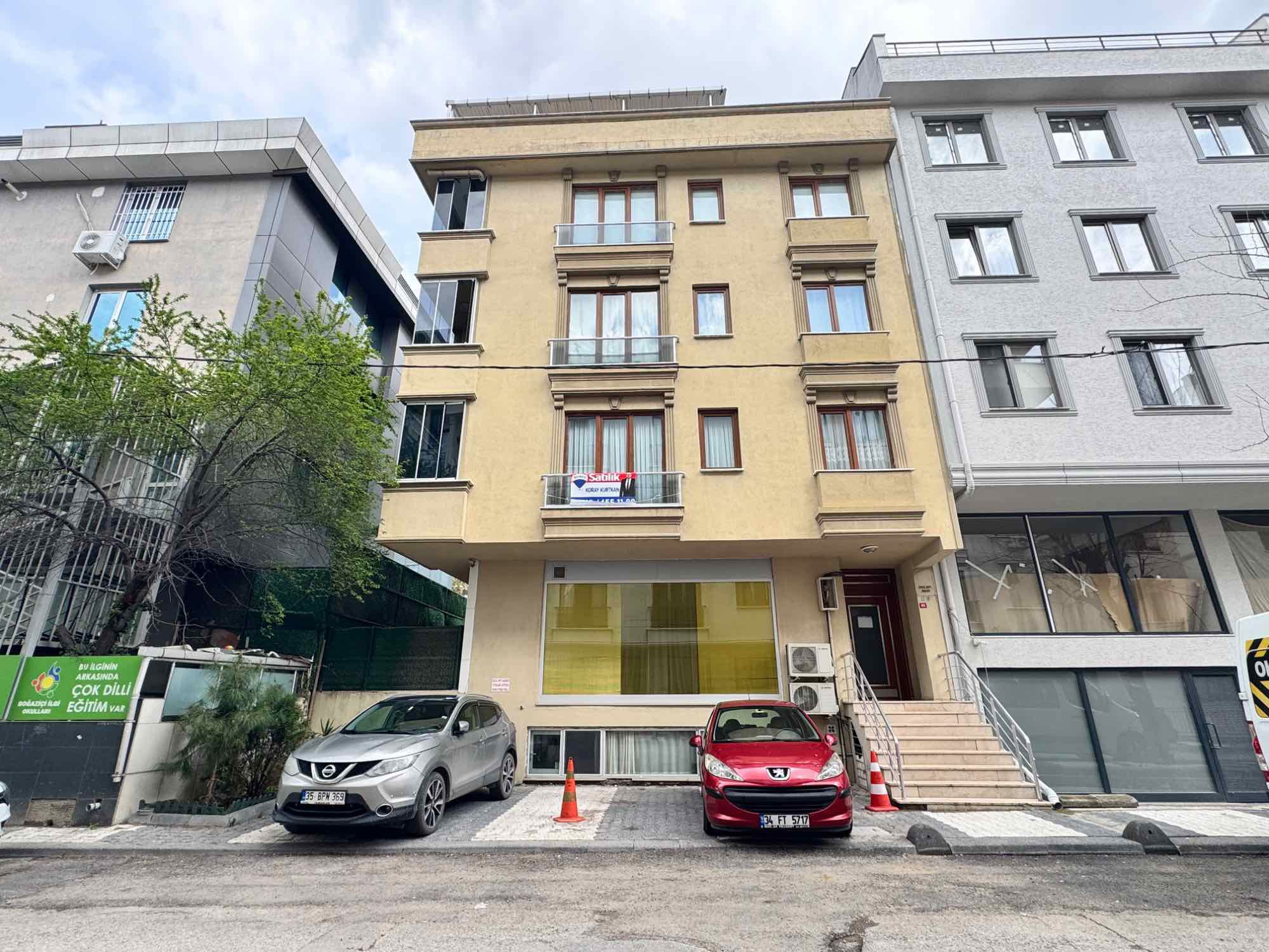 ÇEKMEKÖY MIMAR SINAN MAH. SATILIK 2+1 MERKEZI KONUM