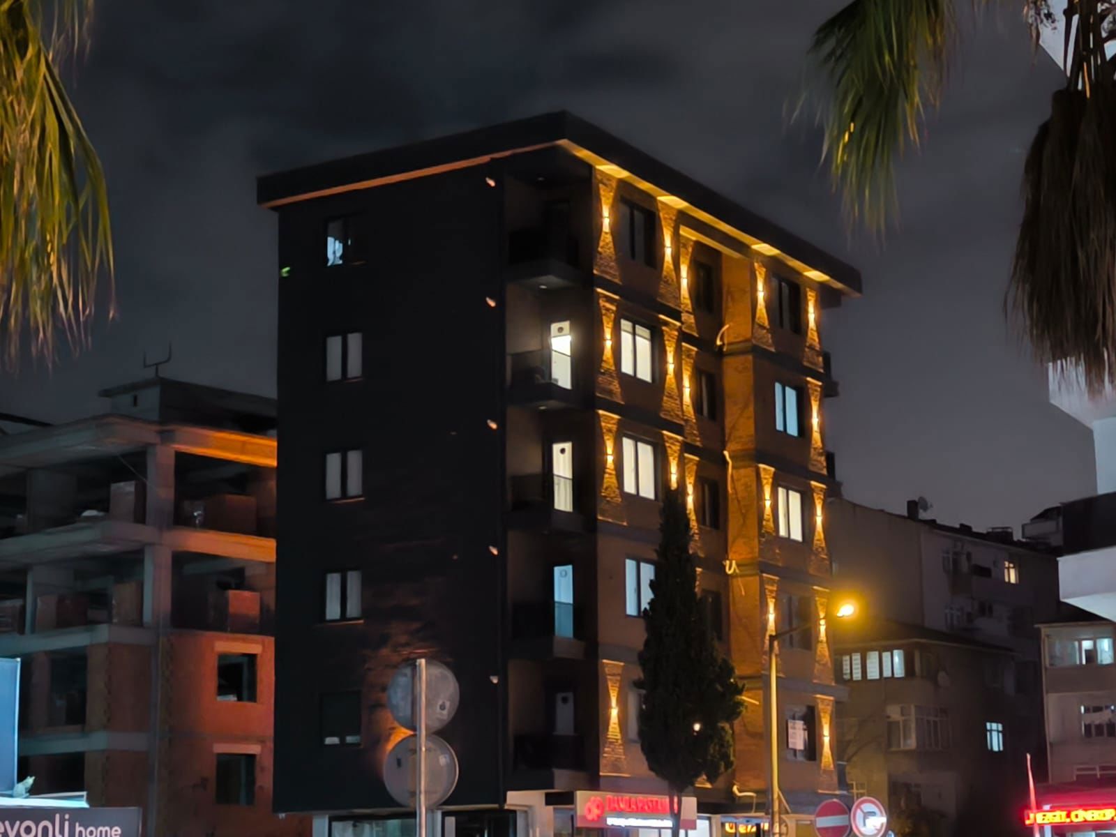 ADLIYE VE HASTANEYE KOMŞU 2+1 SIFIR DAIRE