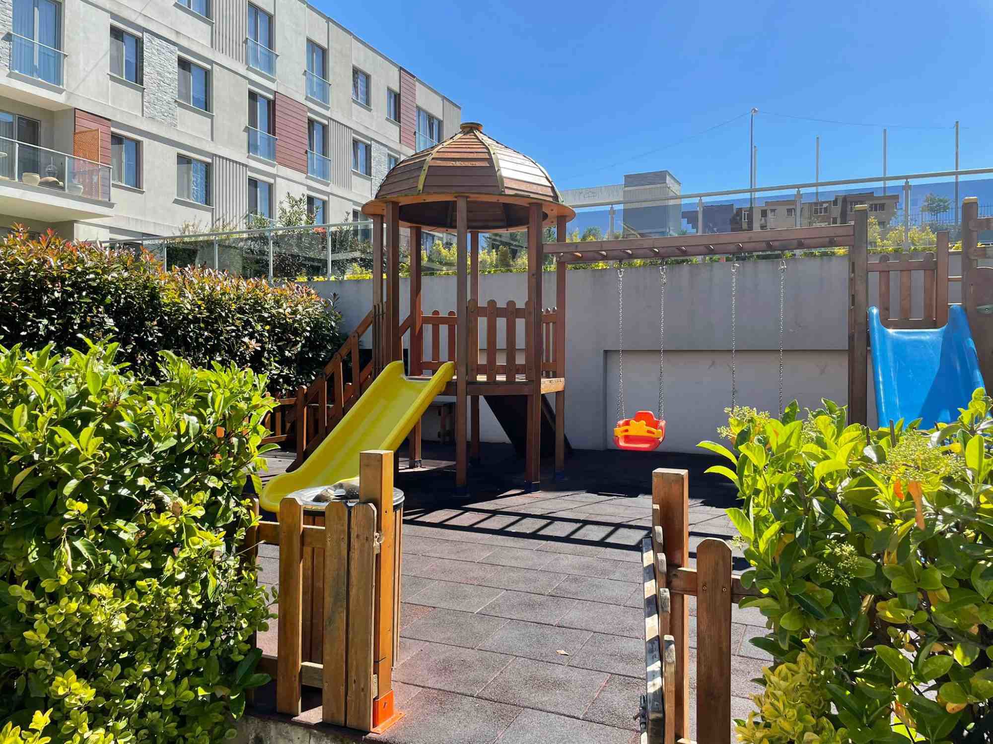 BEŞYILDIZ NOVELLA SİTESİNDE SATILIK ARAKAT 3+1 DAİRE