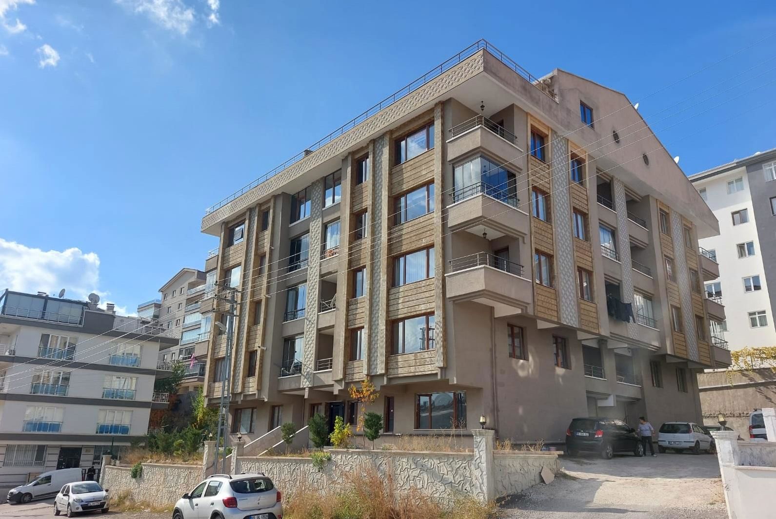 ÇANKAYA İLKER MAHALLESİ VADİ MANZARALI KİRALIK 5+1 DUBLEKS DAİRE