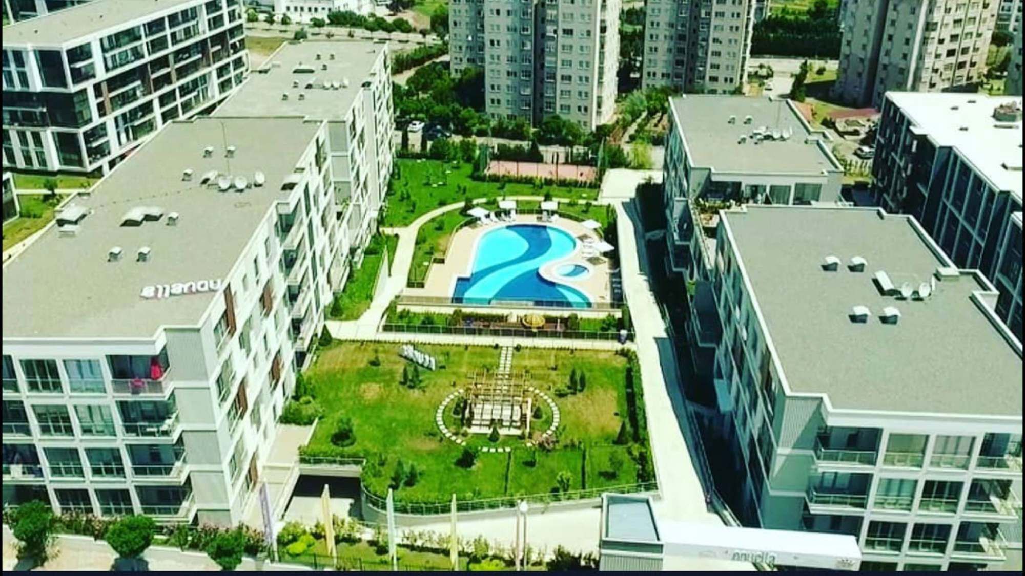 BEŞYILDIZ NOVELLA SİTESİNDE SATILIK ARAKAT 2+1 DAİRE