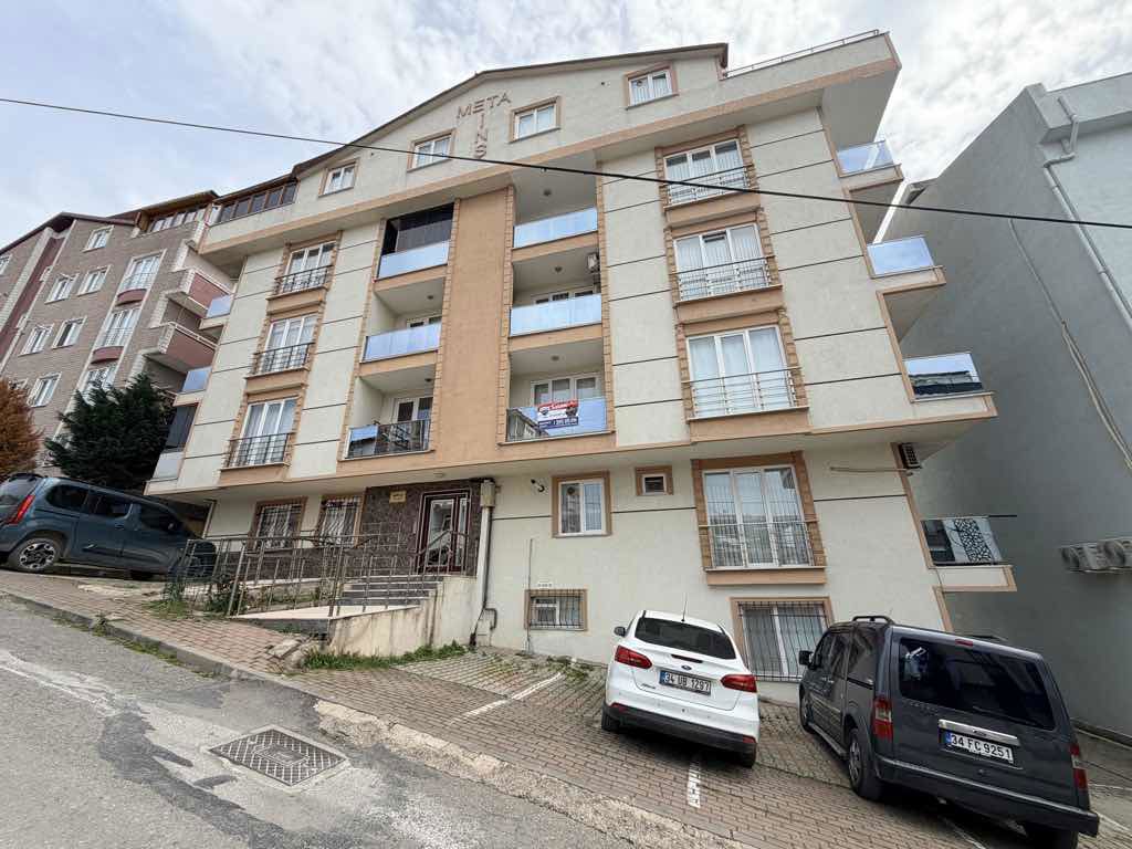 ÇAYIROVA İNÖNÜ MAH.DE EMİN EVİNE. UYGUN SATILIK 115M2 3+1 DAİRE