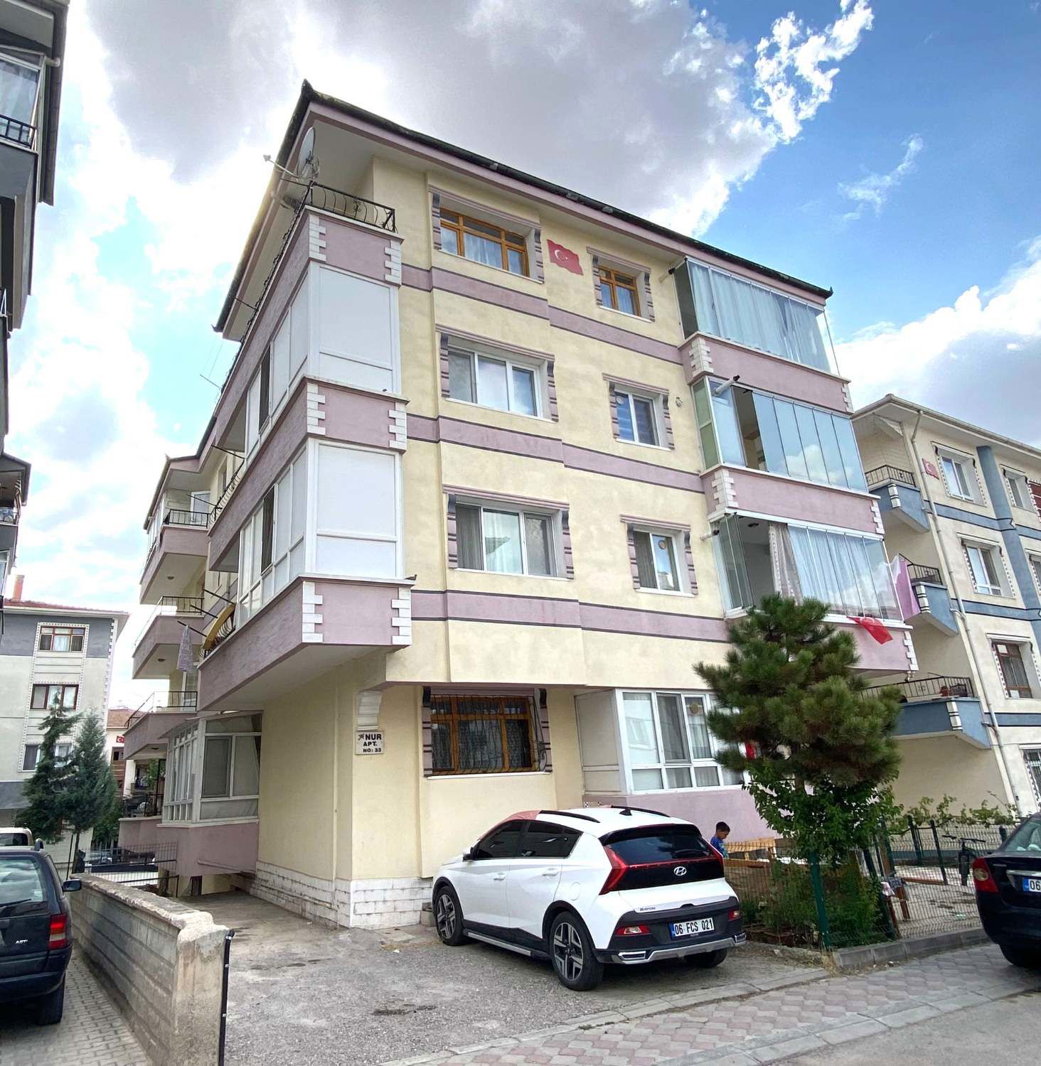 SİNCAN TANDOĞAN MAHALLESİ YAPICILAR SOKAK 3+1 DAİRE SATILIK