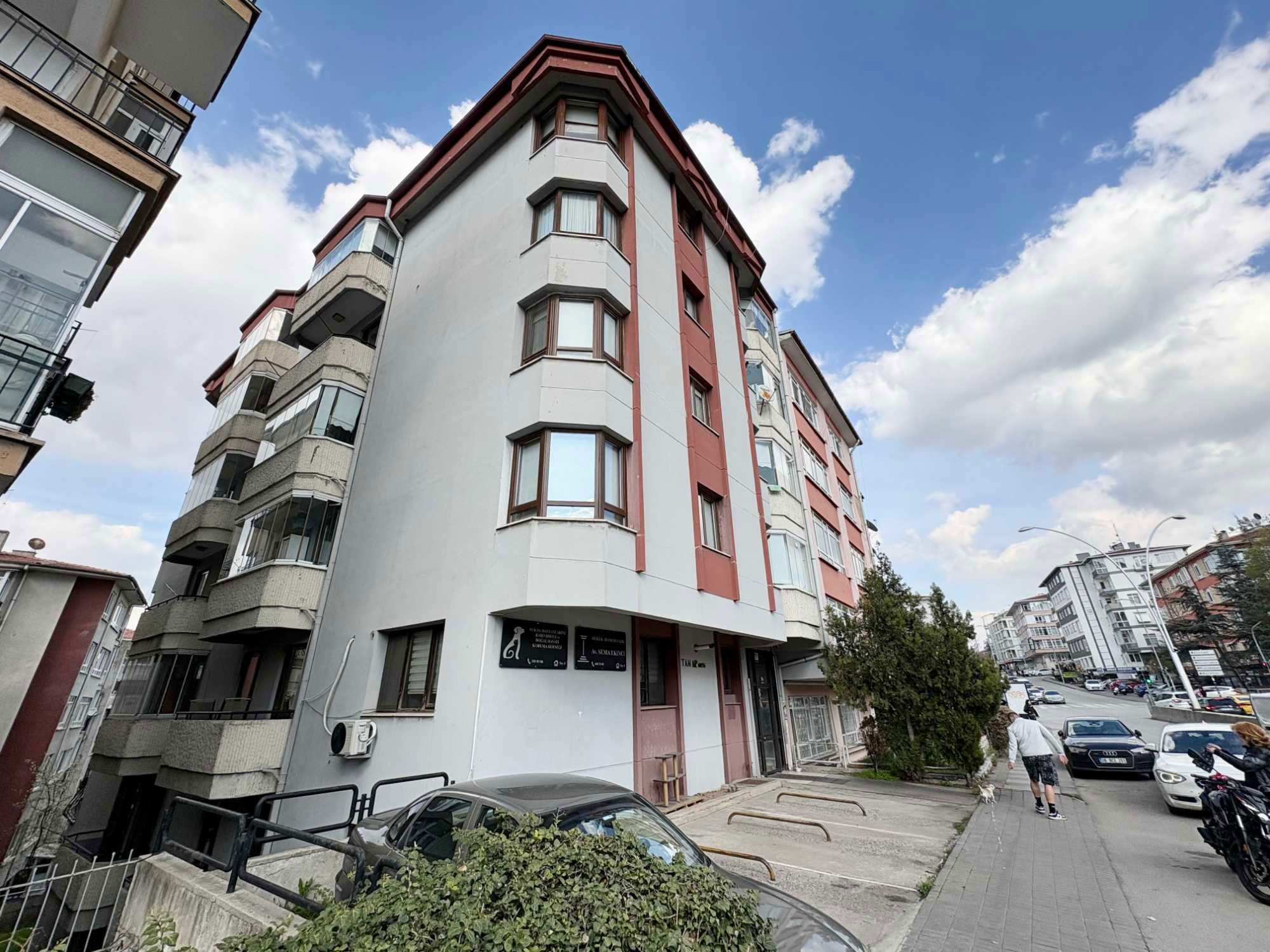 AYRANCI GÜVENEVLER MAH. MESNEVİ SOKAK'TA 3+1 KİRALIK DAİRE
