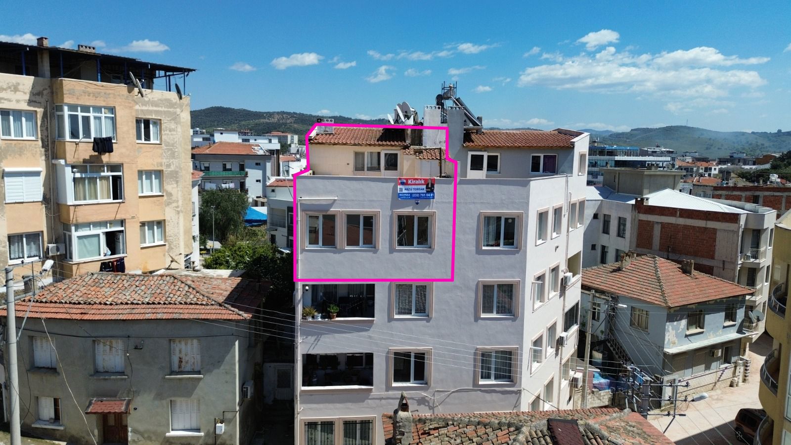 SEFERIHISAR MERKEZ DE GENIŞ 3+1 DUBLEKS KIRALIK TERASLI DAIRE