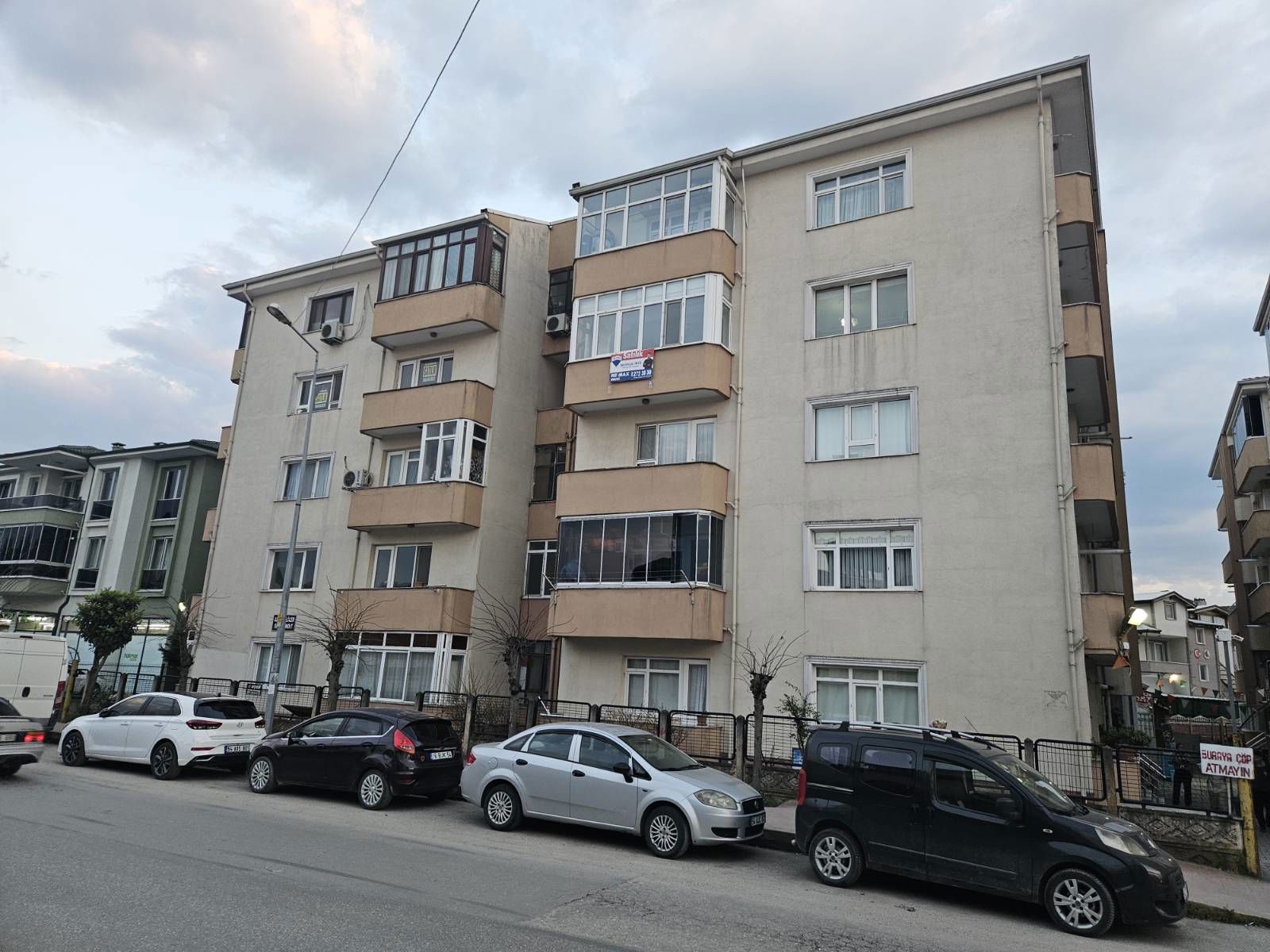 RE/MAX MAVIDEN SITE İÇERISINDE 2+1 SATILIK DAIRE