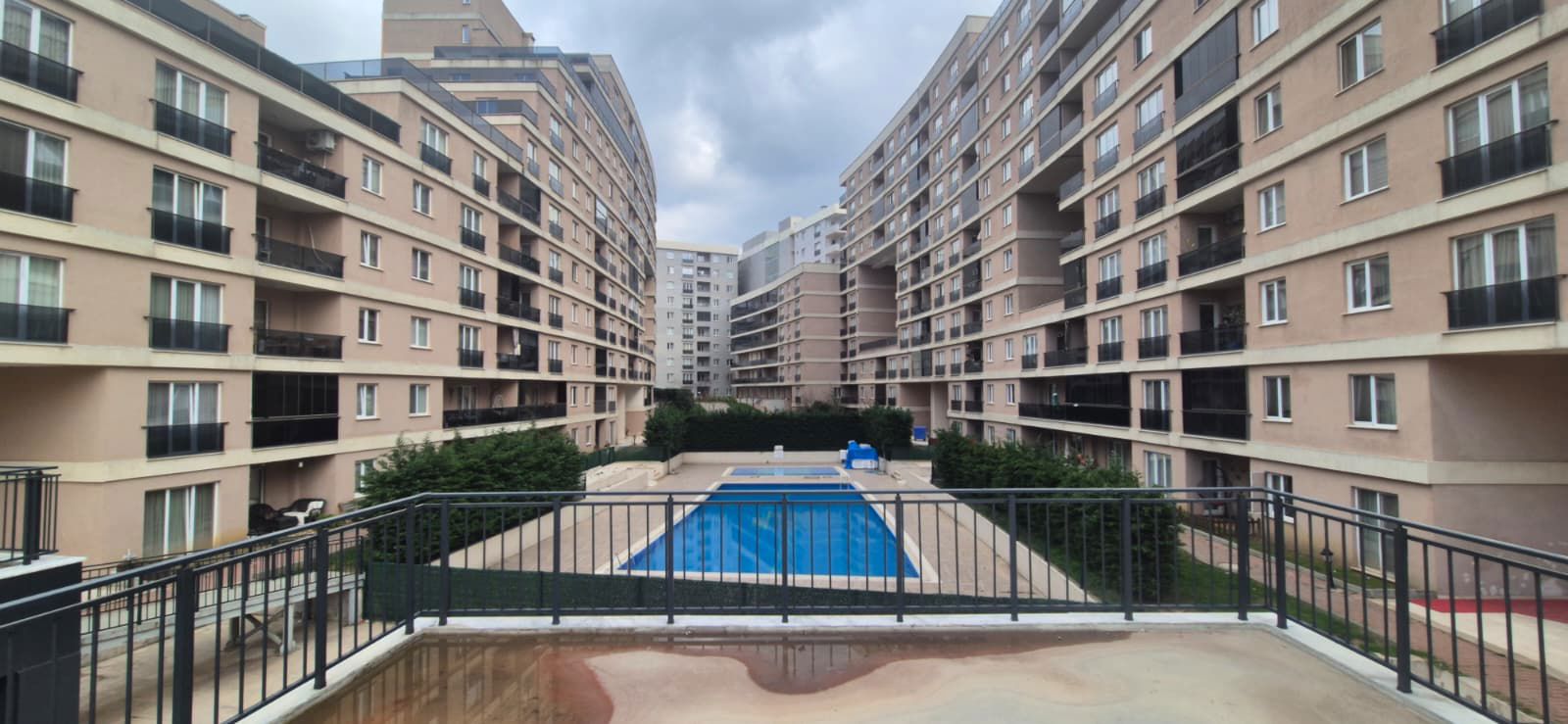 PENDİK YAYLARDA MERKEZİ KONUM'DA SELECİTVE PORT SİTESİN'DE SATILIK 2,5+1 DAİRE