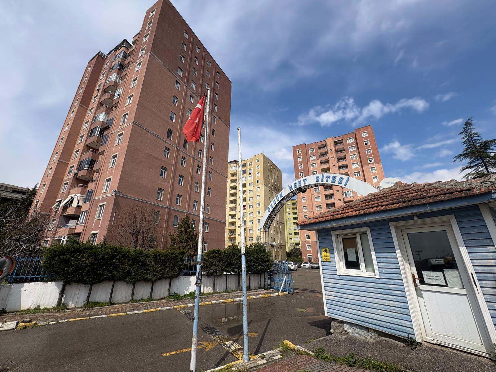 ÇAYIROVA CUMHURİYET MAH. SATILIK 3+1 SİTE İÇİ DAİRE