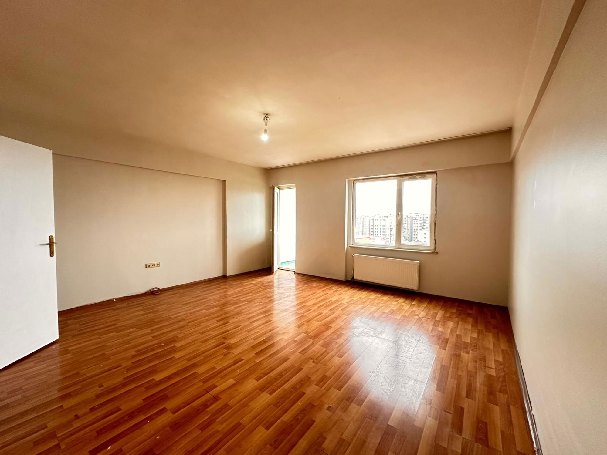 VELİTTİN KÜÇÜK SİTESİNDE DENİZ MANZARALI 2+1 KİRALIK DAİRE