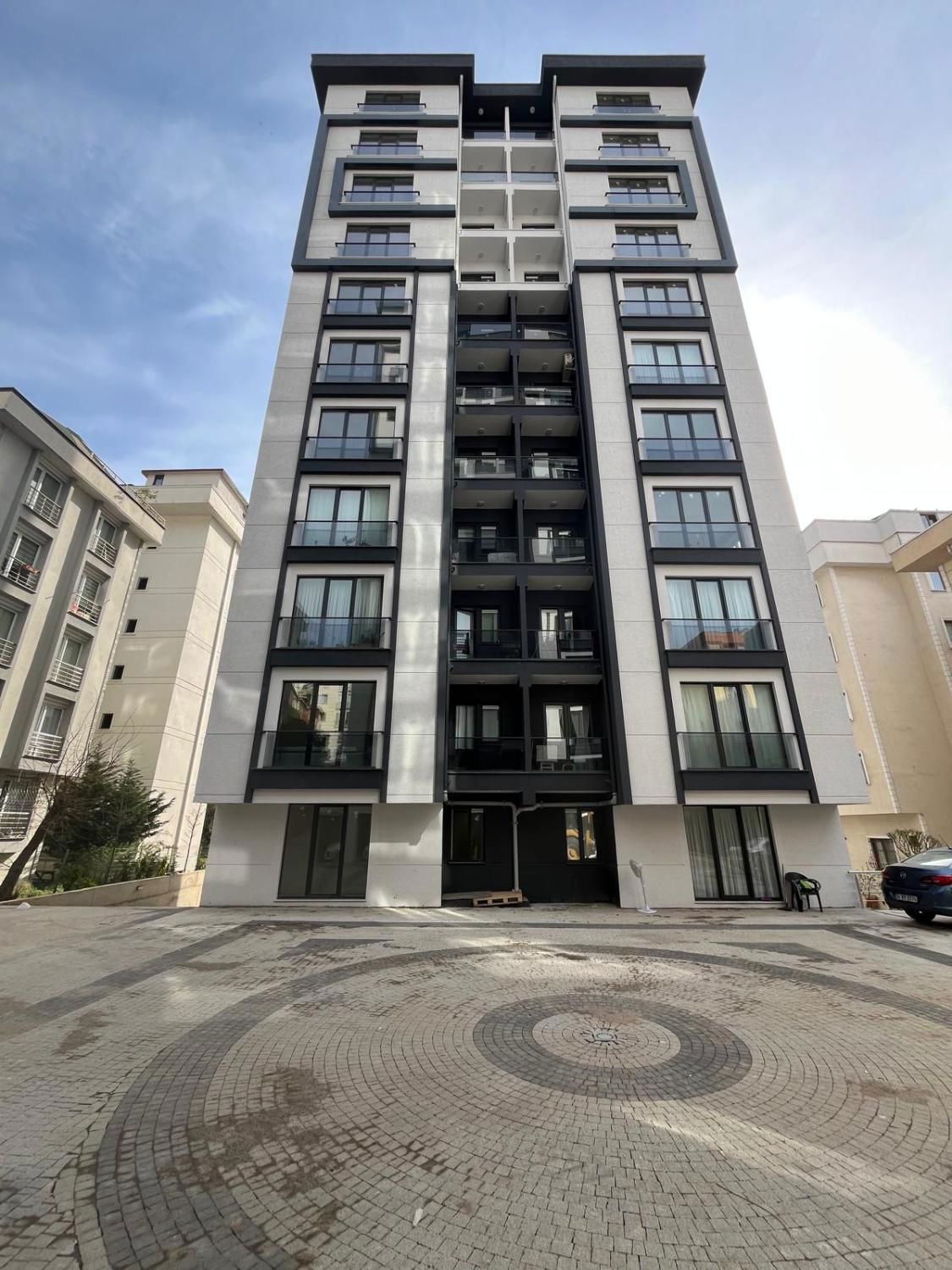 KARTAL KARLIKTEPE'DE MARMARAYA YÜRÜME MESAFESINDE SITE IÇINDE KIRALIK 2+1 SIFIR DAIRE