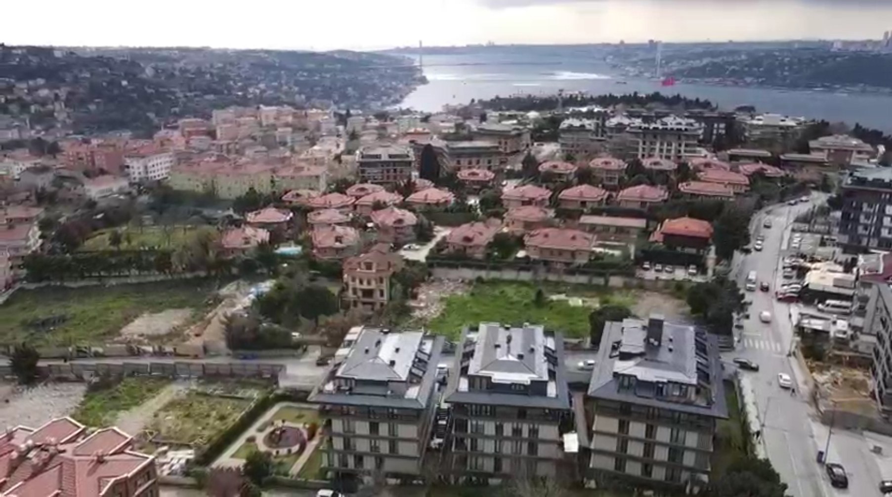 LİMBAHÇE ÇENGELKÖY EVLERİNDE LÜX BAHÇE KATI 2+1 NET 75 M2 MASRAFSIZ