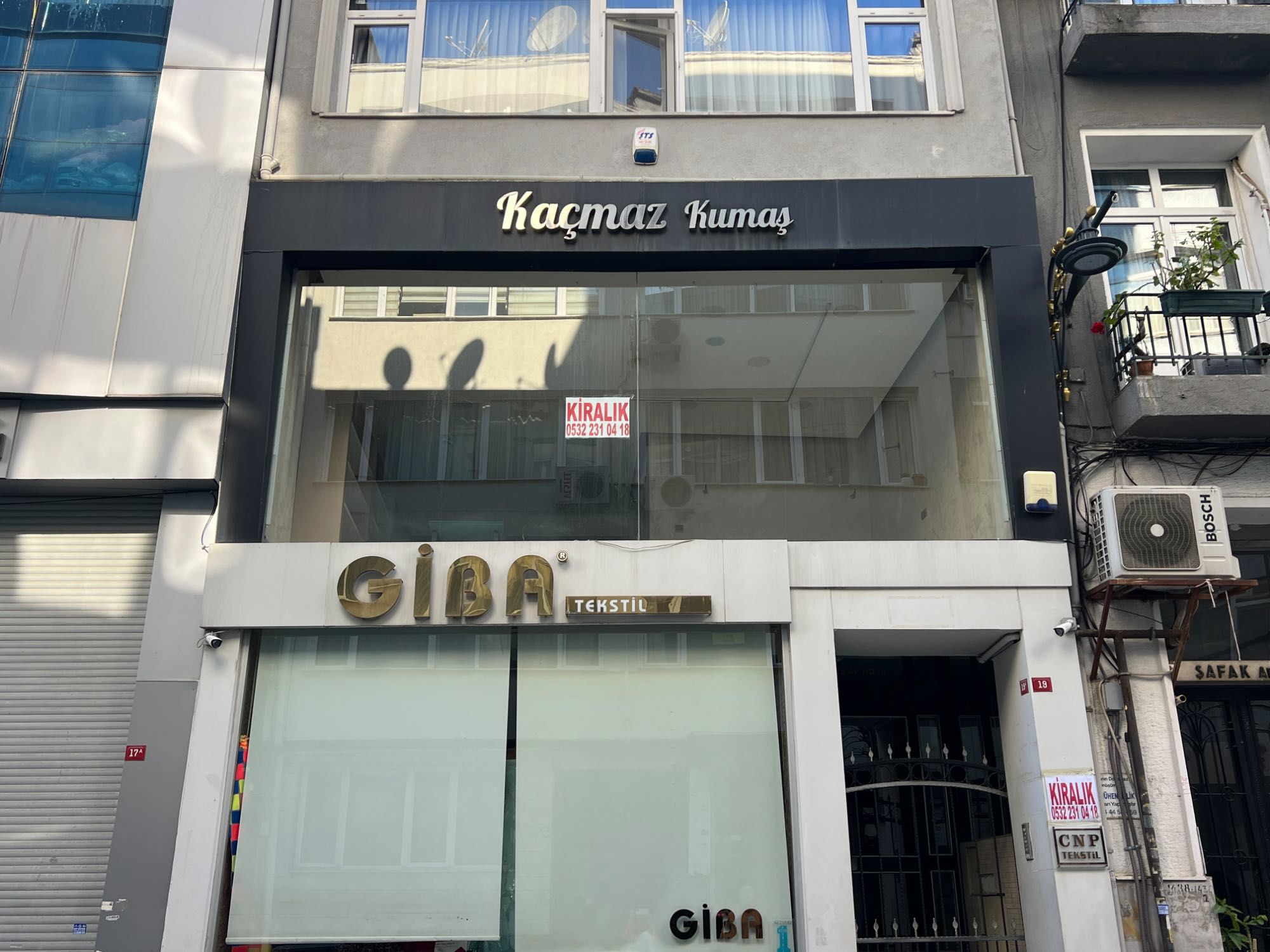 NİŞANTAŞINDA NOKTA LOKASYONDA SATILIK ARAKAT DAİRE