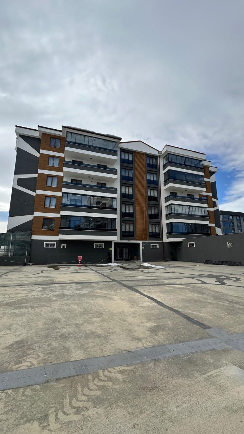 REMAX ARTIS'DEN VADI PARK'TA SATILIK 4+1 ULTRA LÜKS DAIRE
