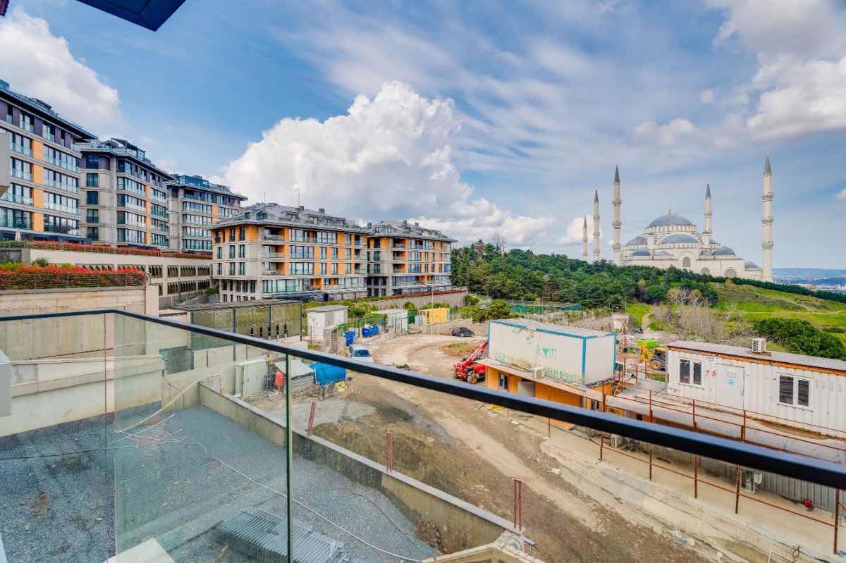REMAX ASHILL ÜSKÜDAR  ALA ÇAMLICA KONAKLARI 3+1 SATILIK DAİRE