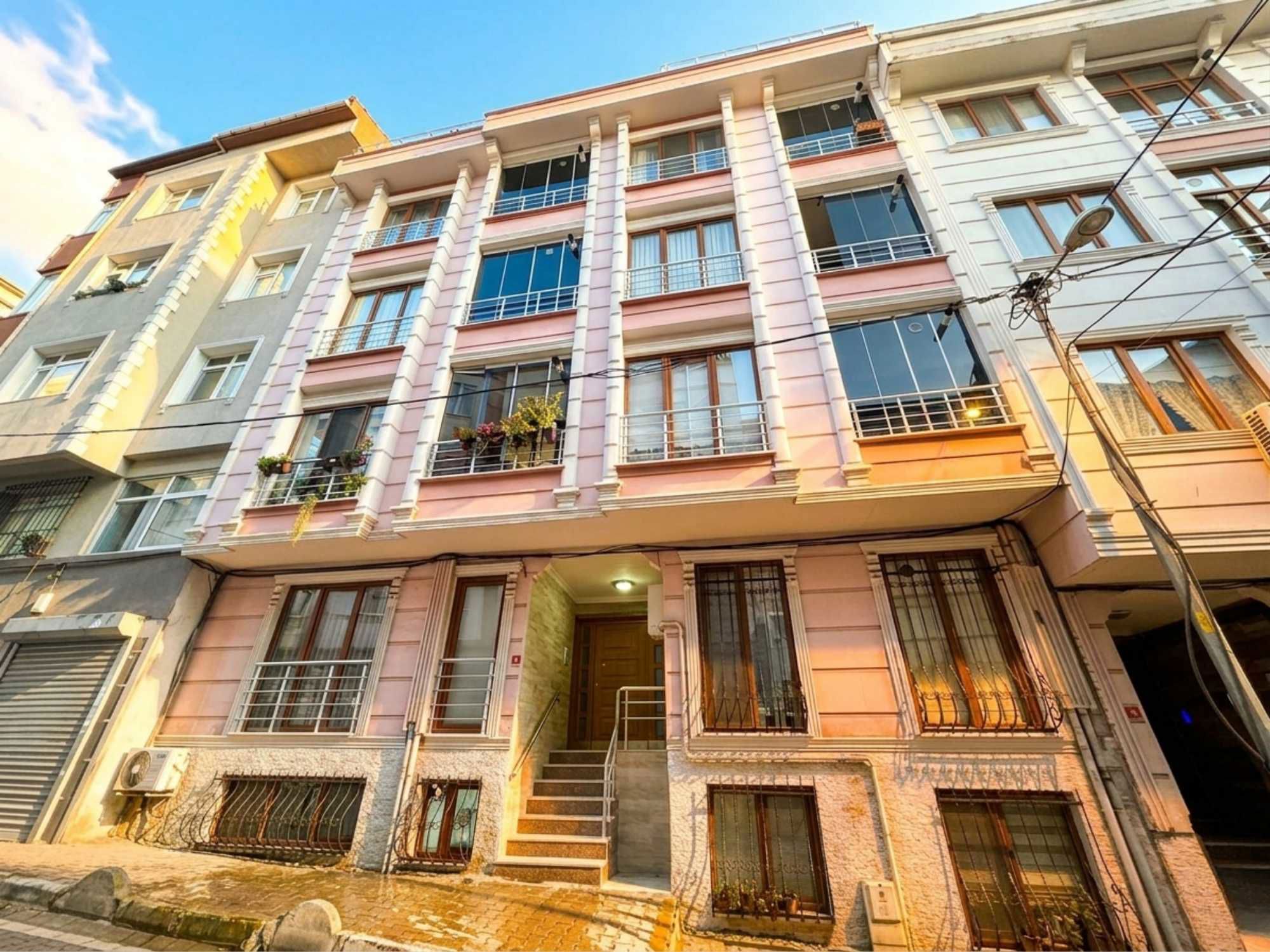 EYÜPSULTAN BOSNA CADDESİNDE 160M2 4+2 ÇIFT TERASLI DAİRE