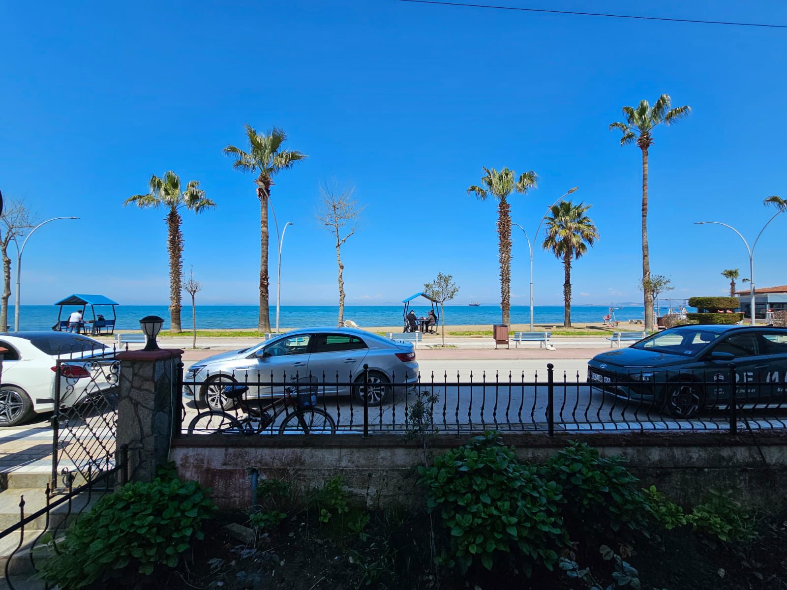 YALOVA REMAX ŞEHİR 2 'DEN ÇİFTLİKKÖY SAHİLDE KİRALIK 1+1