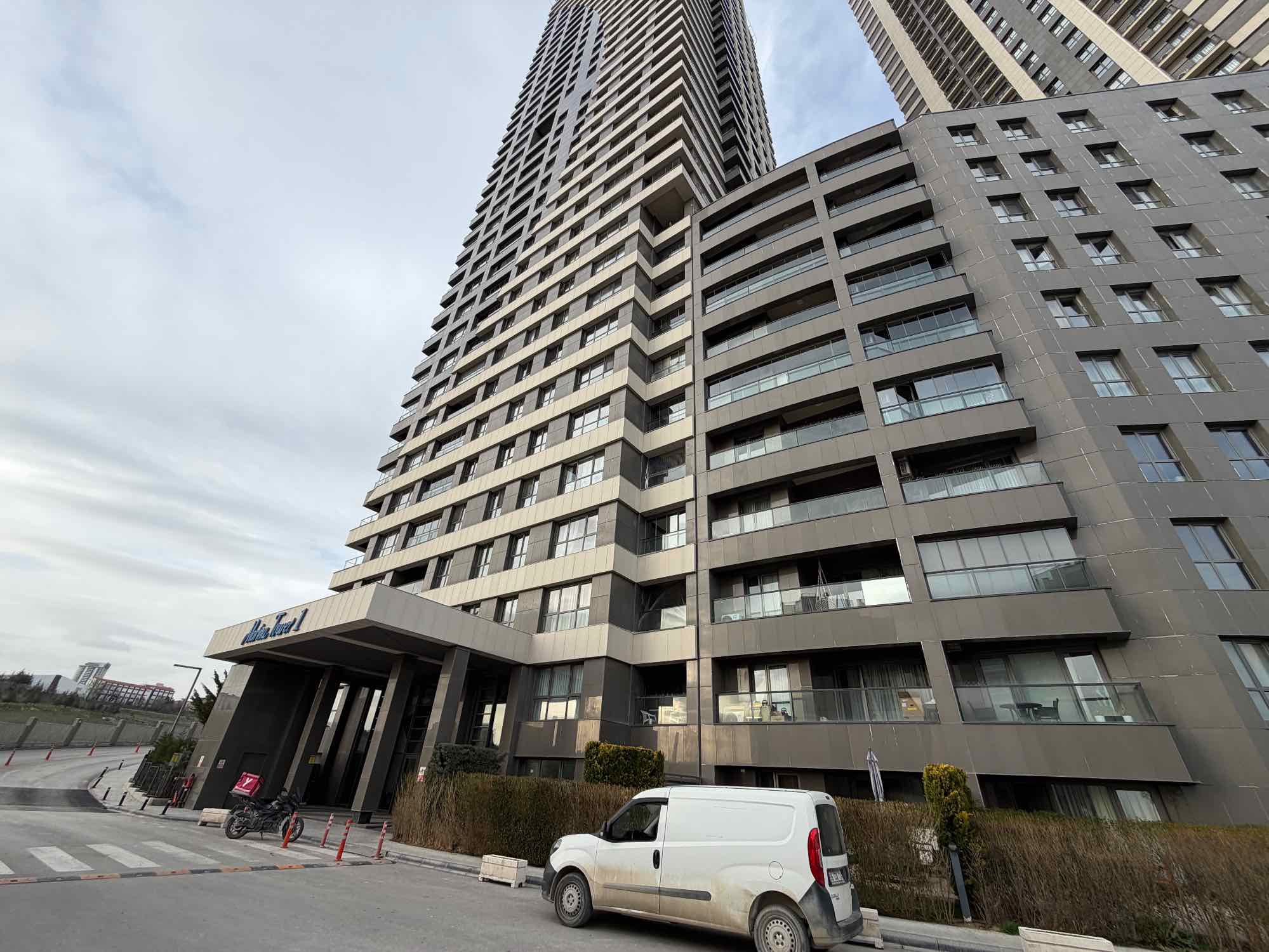 ÇANKAYA SİNPAŞ MARİNA MOBİLYALI EYMİR MANZARALI 1+1 SATILIK DAİRE